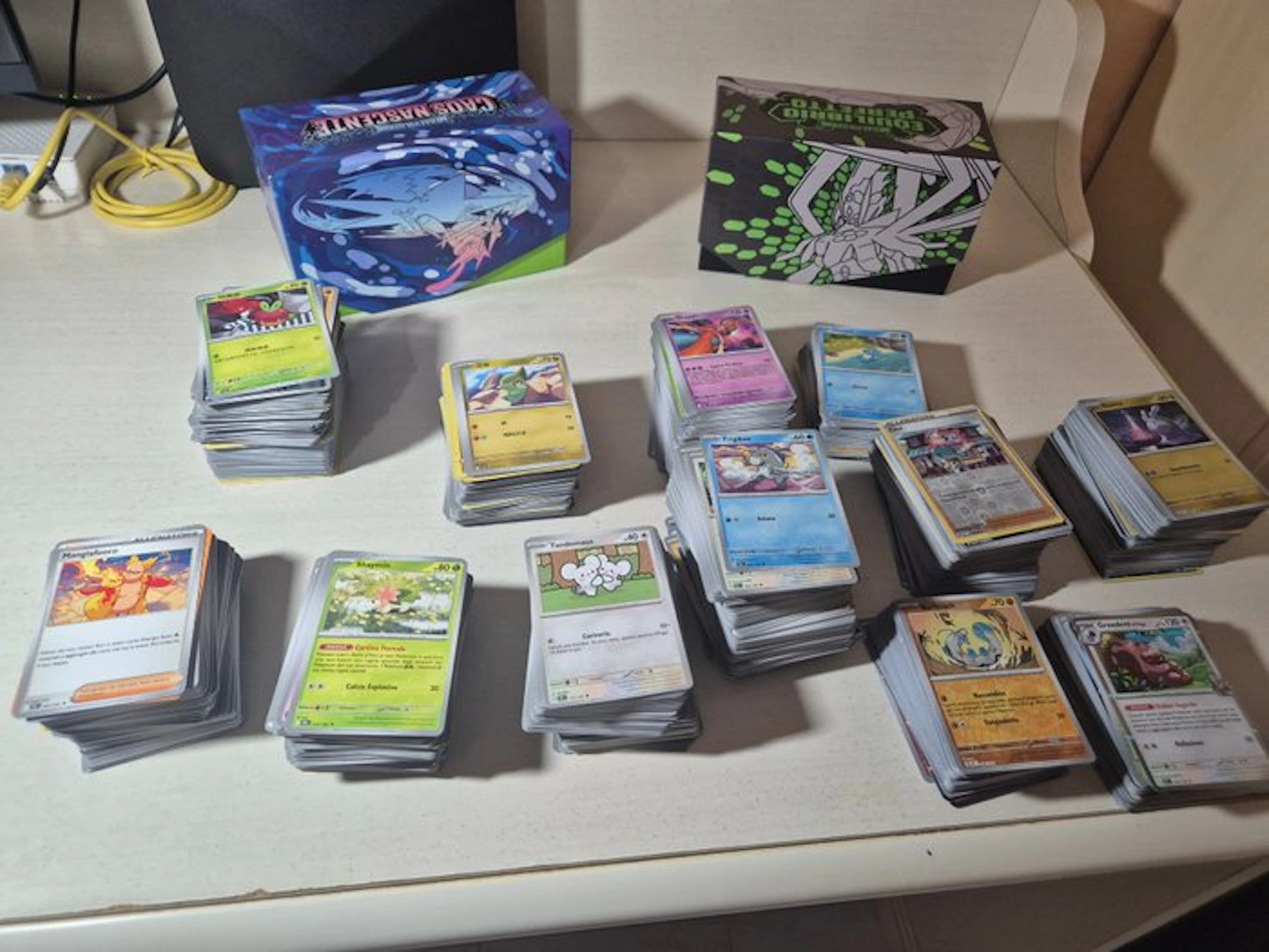 Pokémon Bulk cards 1800/1900 Foil, Holo, Reverse holo - Various sets
