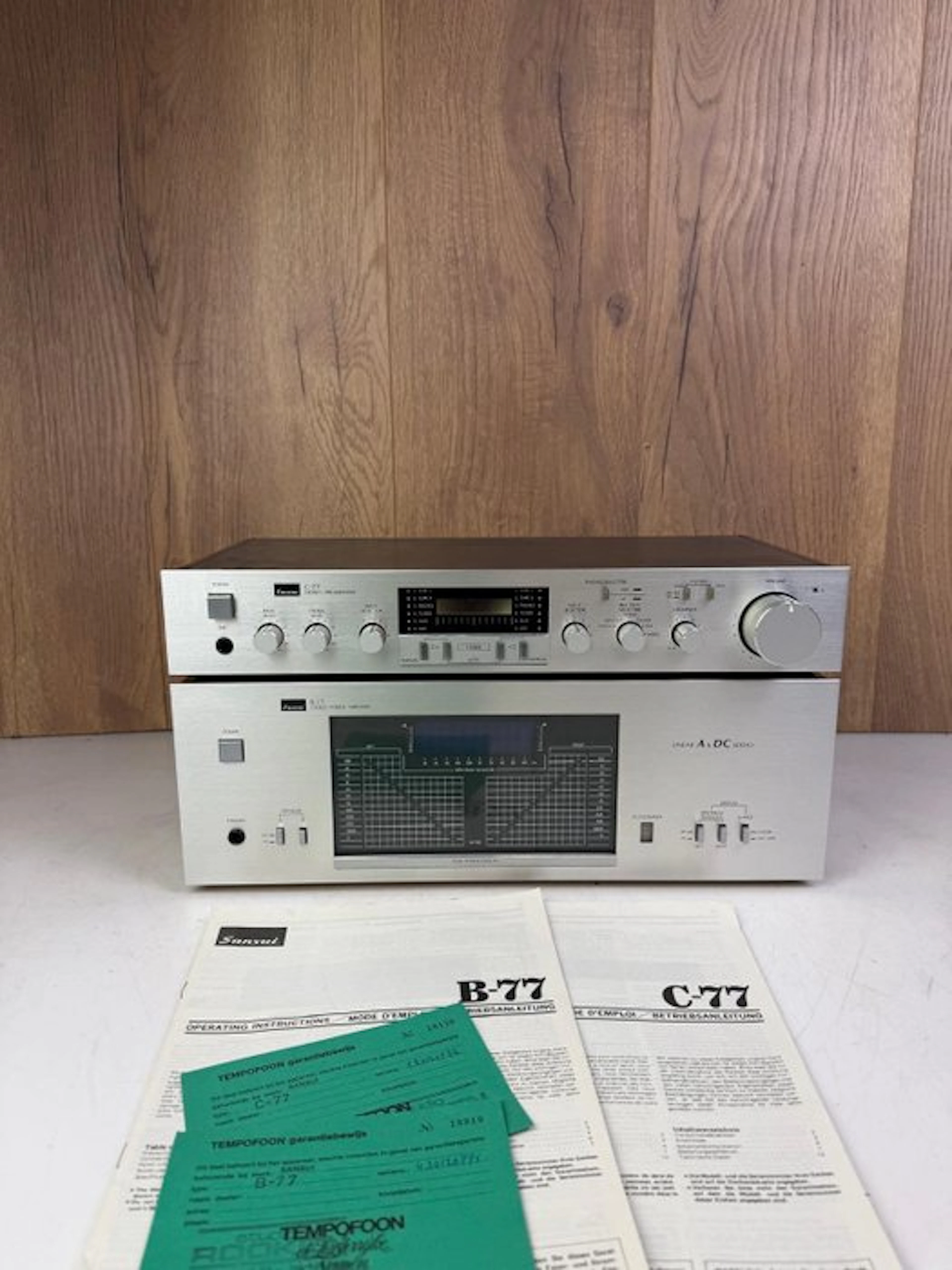 Sansui - B-77 & C-77 / Matching Pre/Power Amplifier Stack Stereo set