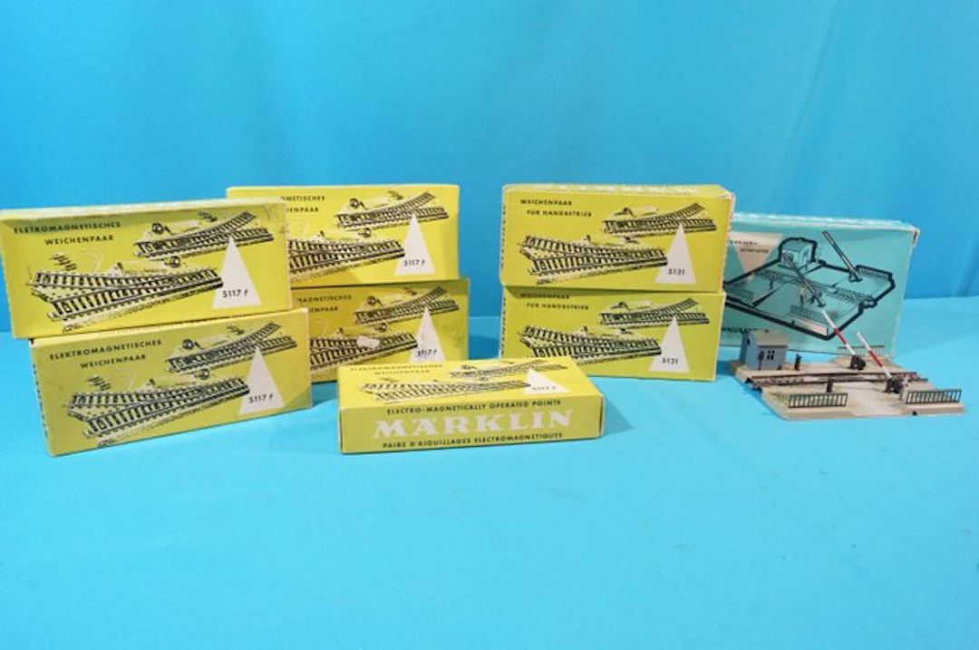 Märklin H0 - 5117-5221-7390 - Model train tracks (15)...