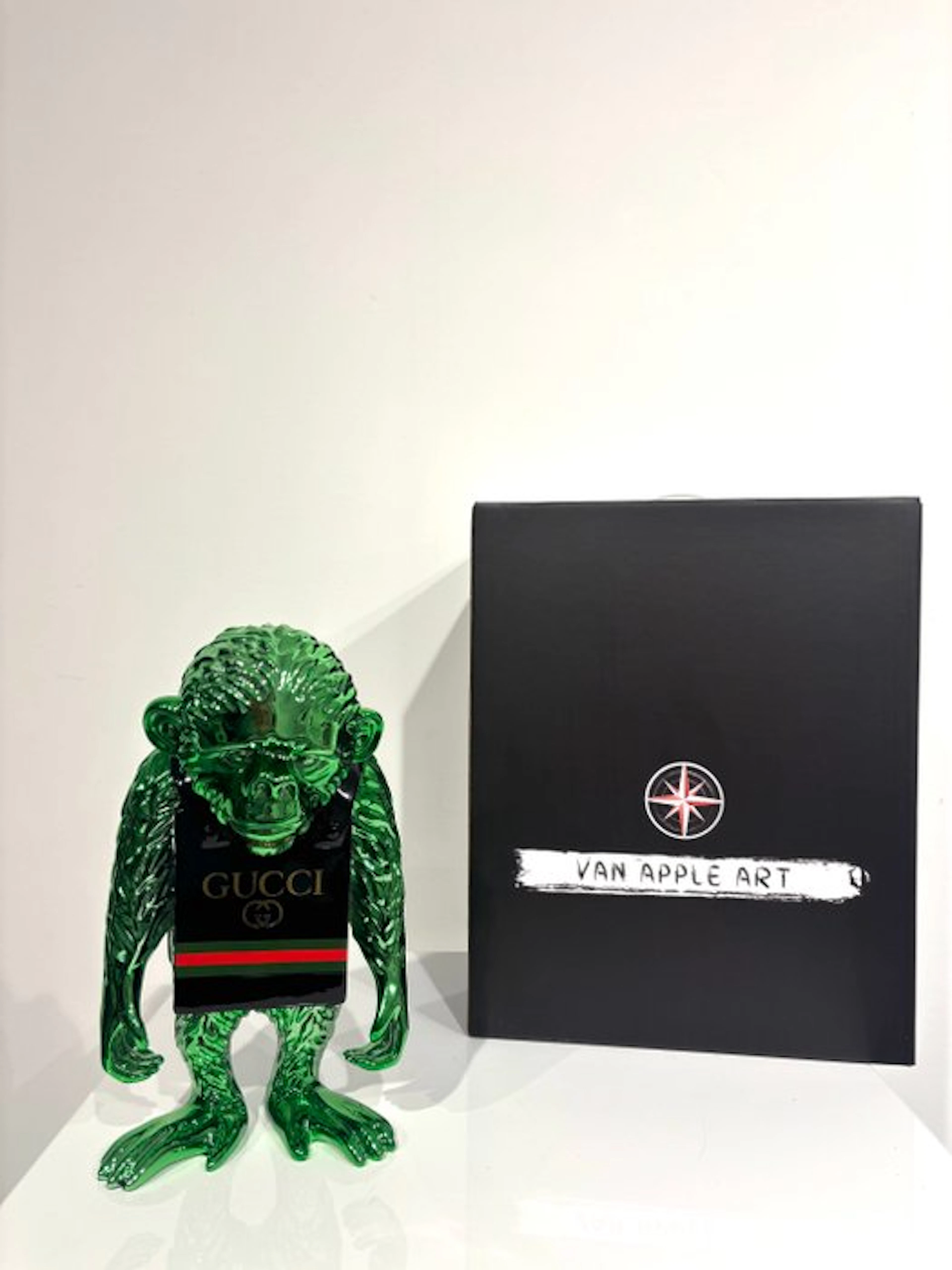 Van Apple - Fashion Monkey - Gucci