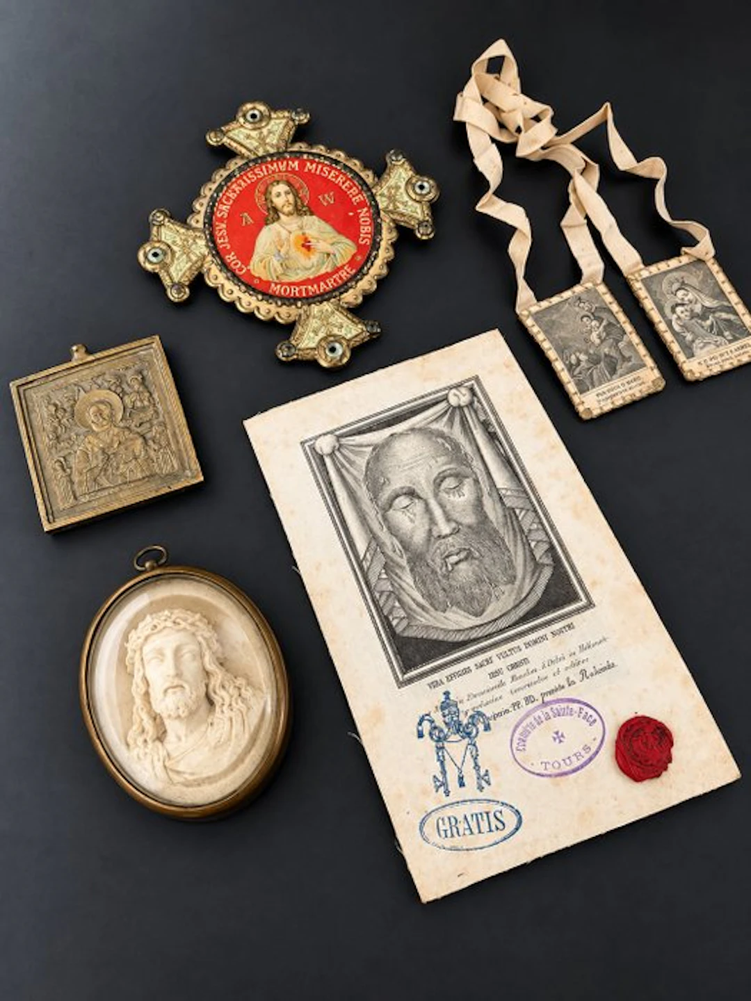 Lot of Sacred Art and Objects (5) - Paper