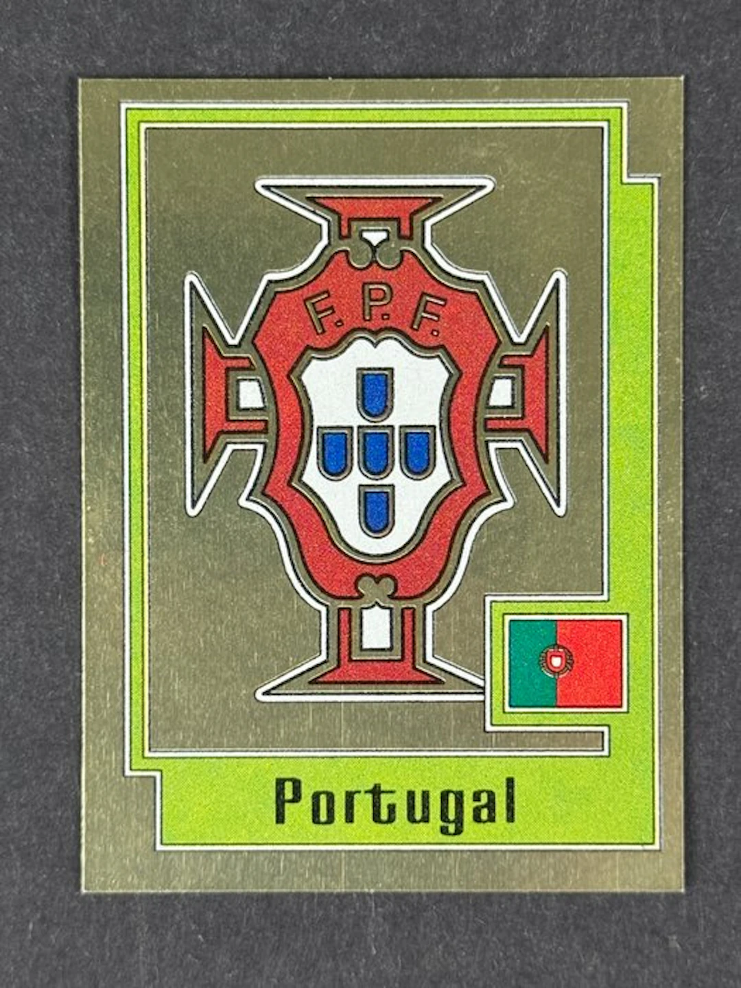 1980 Panini #239 Europa 80 - Badge: Portugal - 1 Sticker - Mint (M)