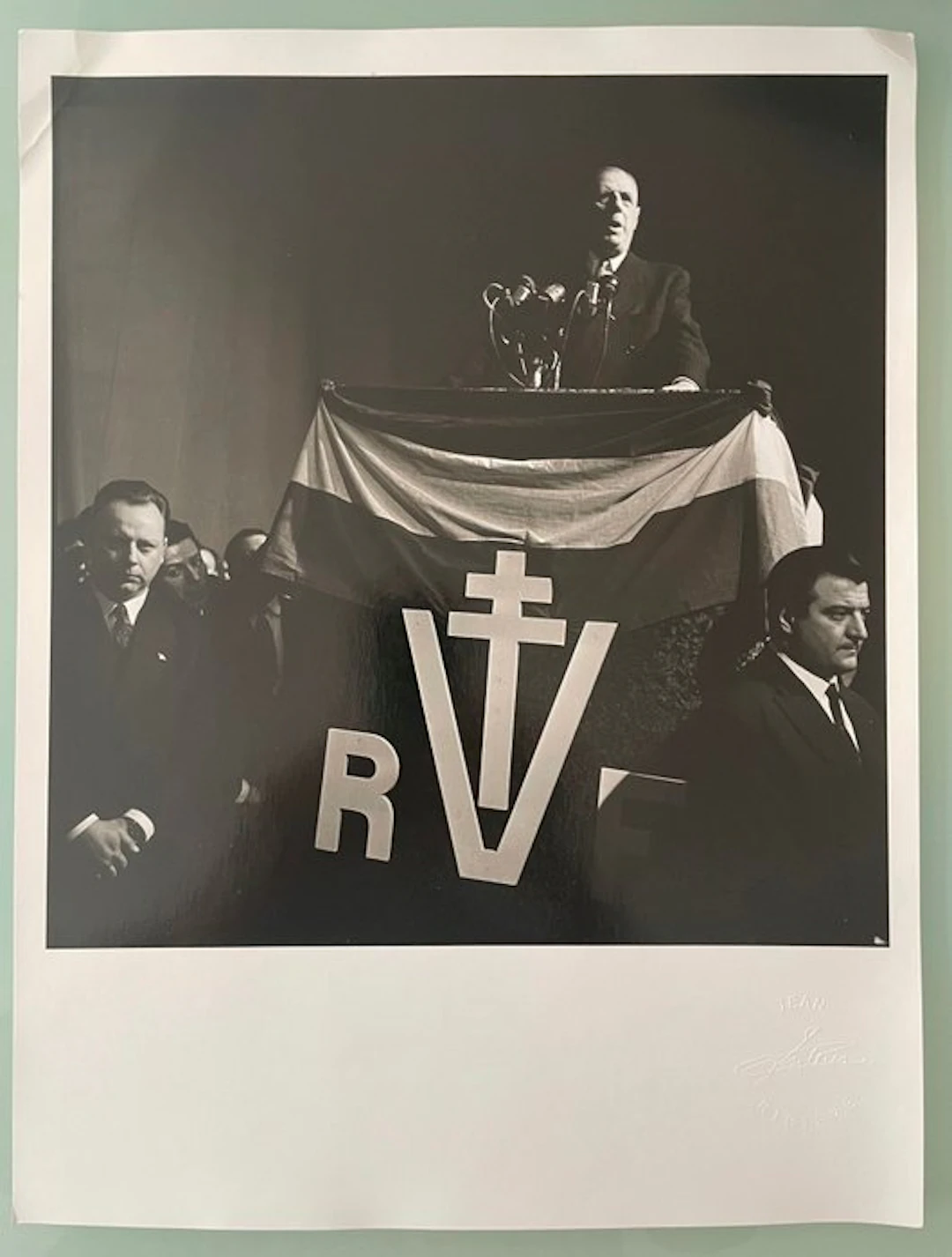 Jean RIBIERE (1922-1989) - gare aux gorilles du général de Gaulle !