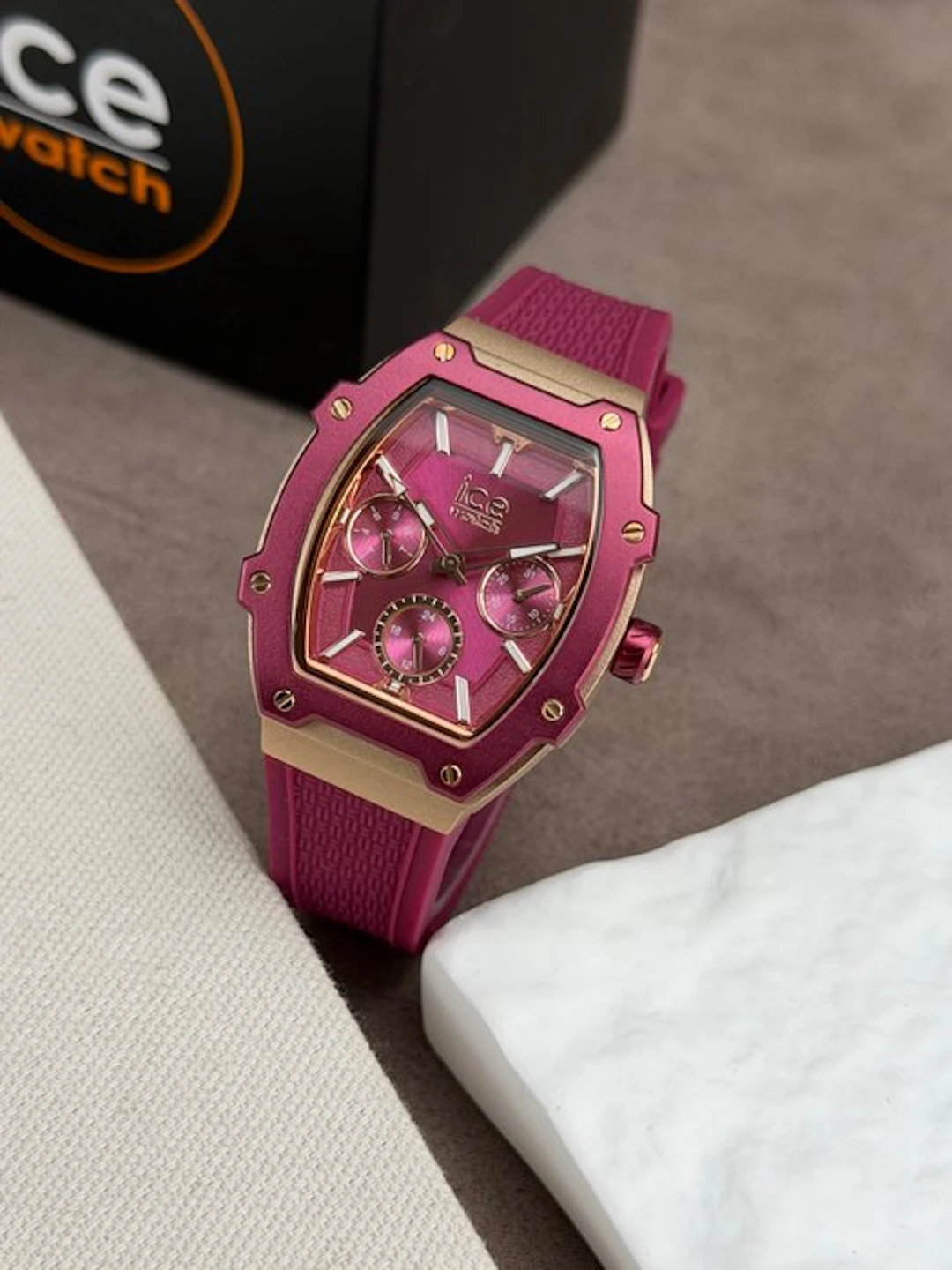 Ice-Watch - Boliday Magenta Day/Date - No reserve price - 023806 - Women -