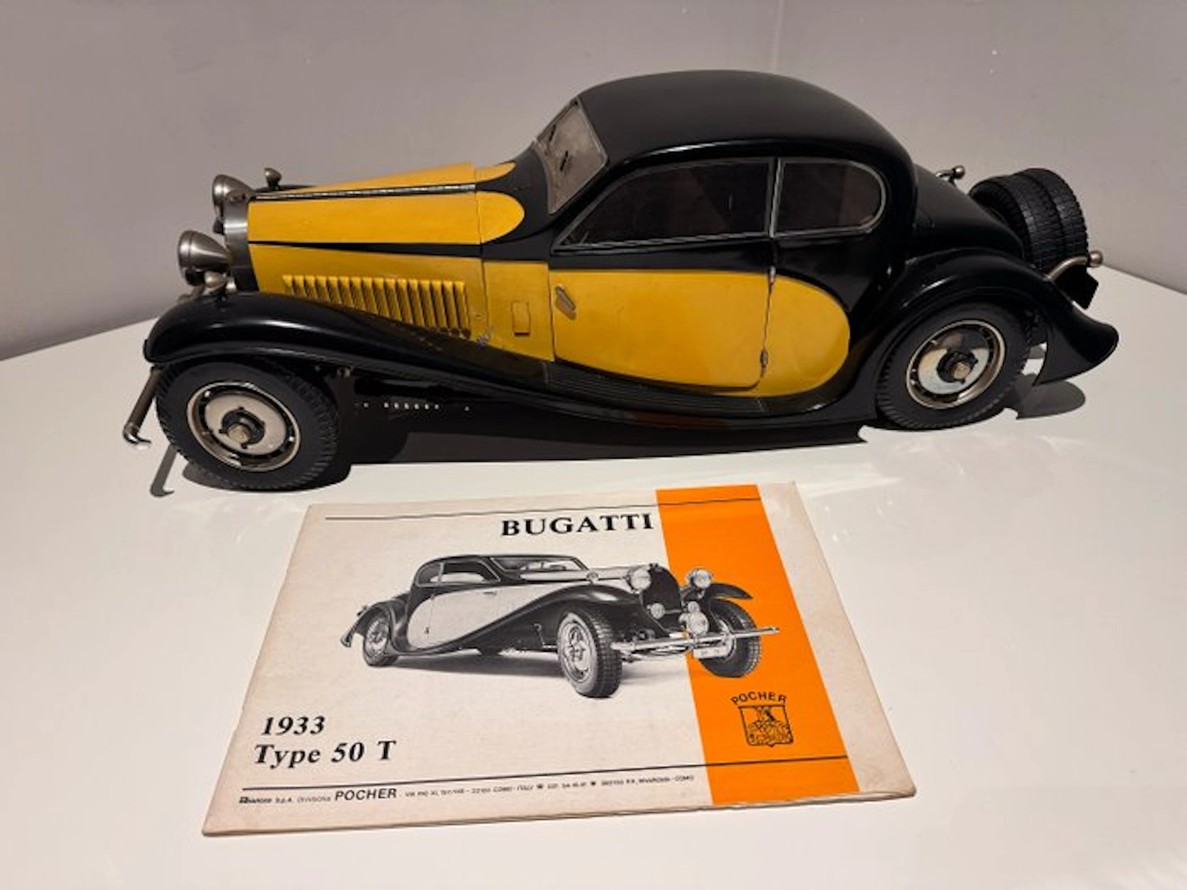 Pocher - Bugatti - Bugatti T50 Pocher Scale 1:8 + Building Instructions Manual