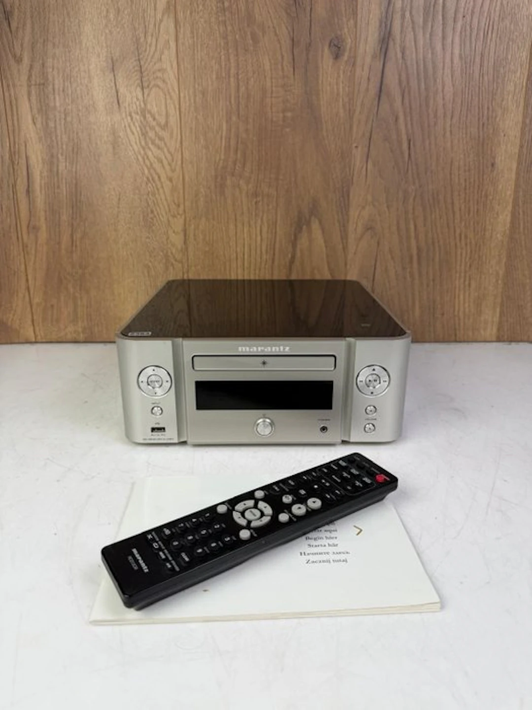 Marantz - M-CR611 - CD Player Solid state amplifier