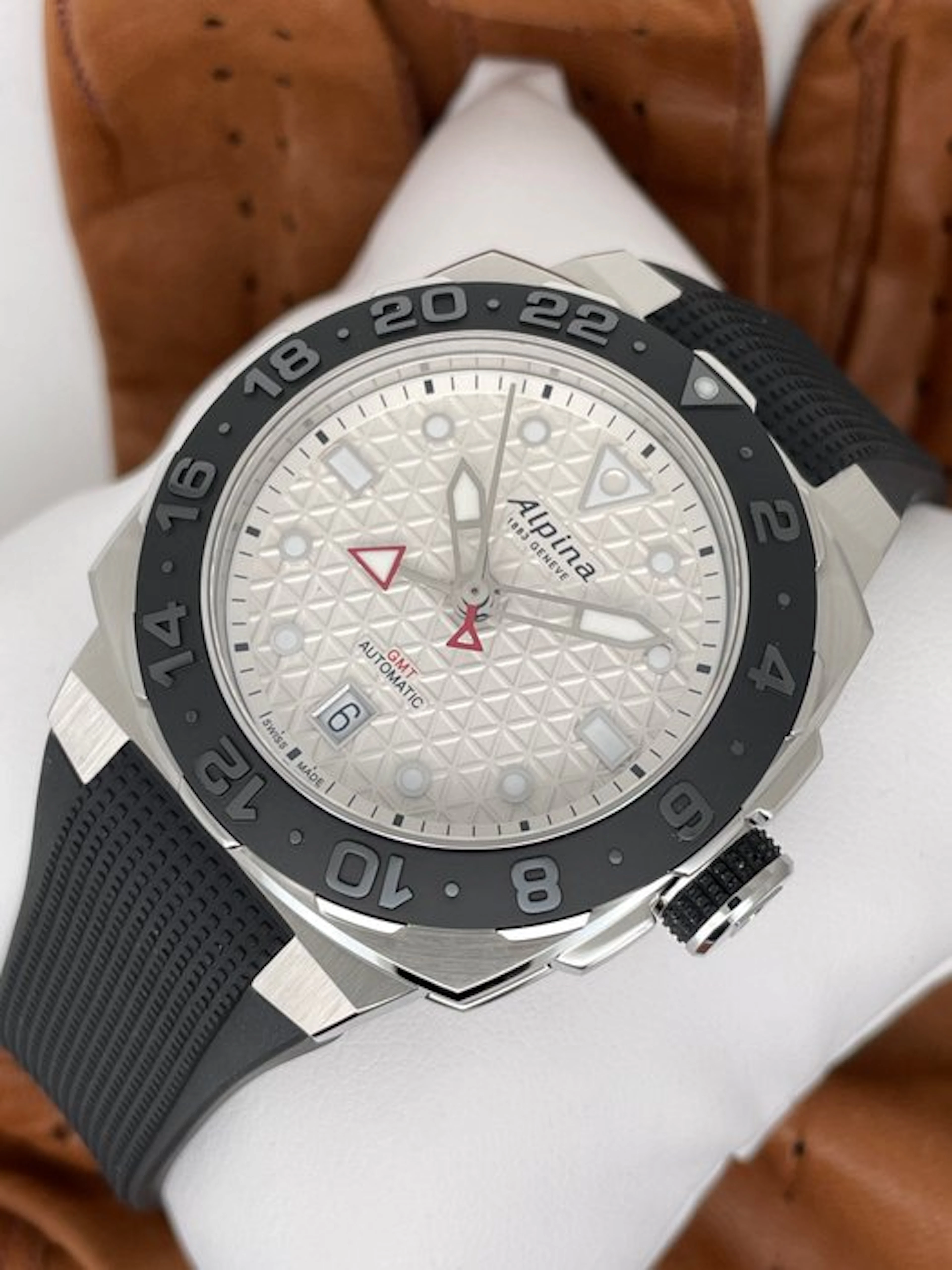 Alpina - Seastrong Diver Extreme GMT Automatic - AL-560LG3VE6 - Men - 2020-2025