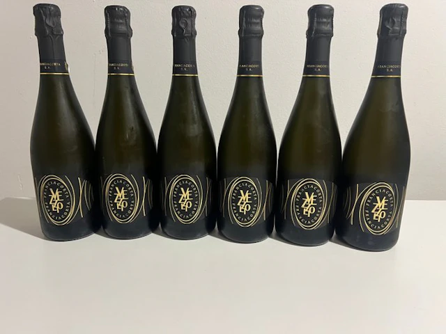 Vezzoli - Franciacorta Brut. - 6 Bottles (0.75L)