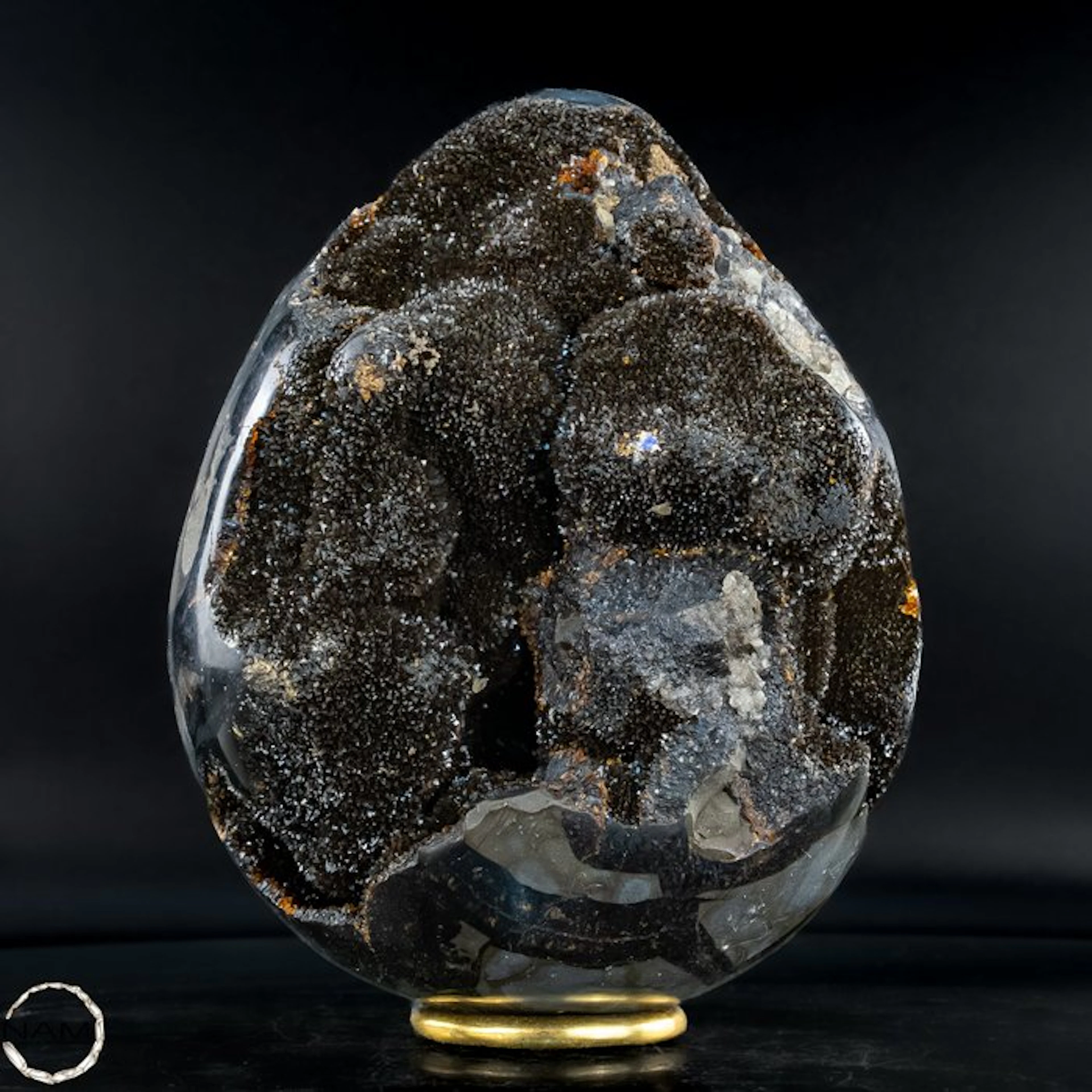 Stunning septarian egg – A work of art from nature