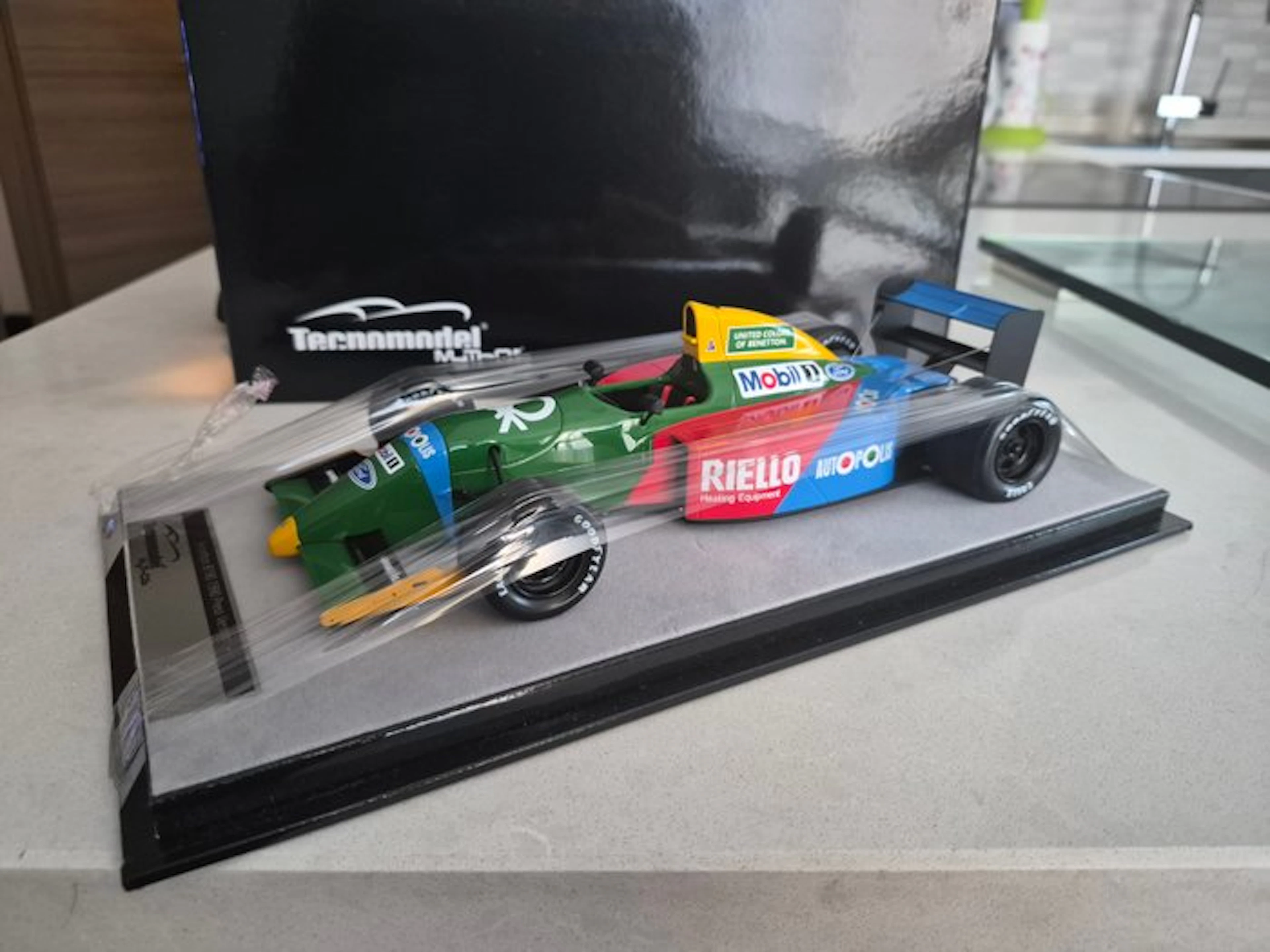 Tecnomodel 1:18 - Model sports car - Benetton F1 B190...