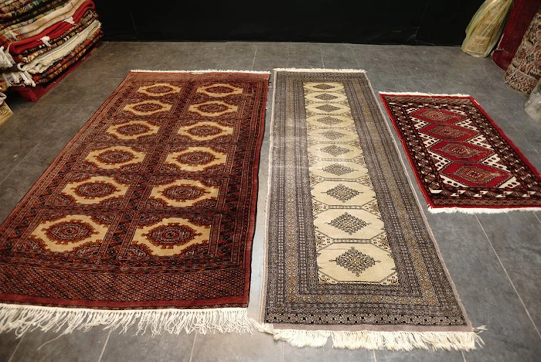 3-piece Oriental rug set: exquisite craftsmanship in traditional design