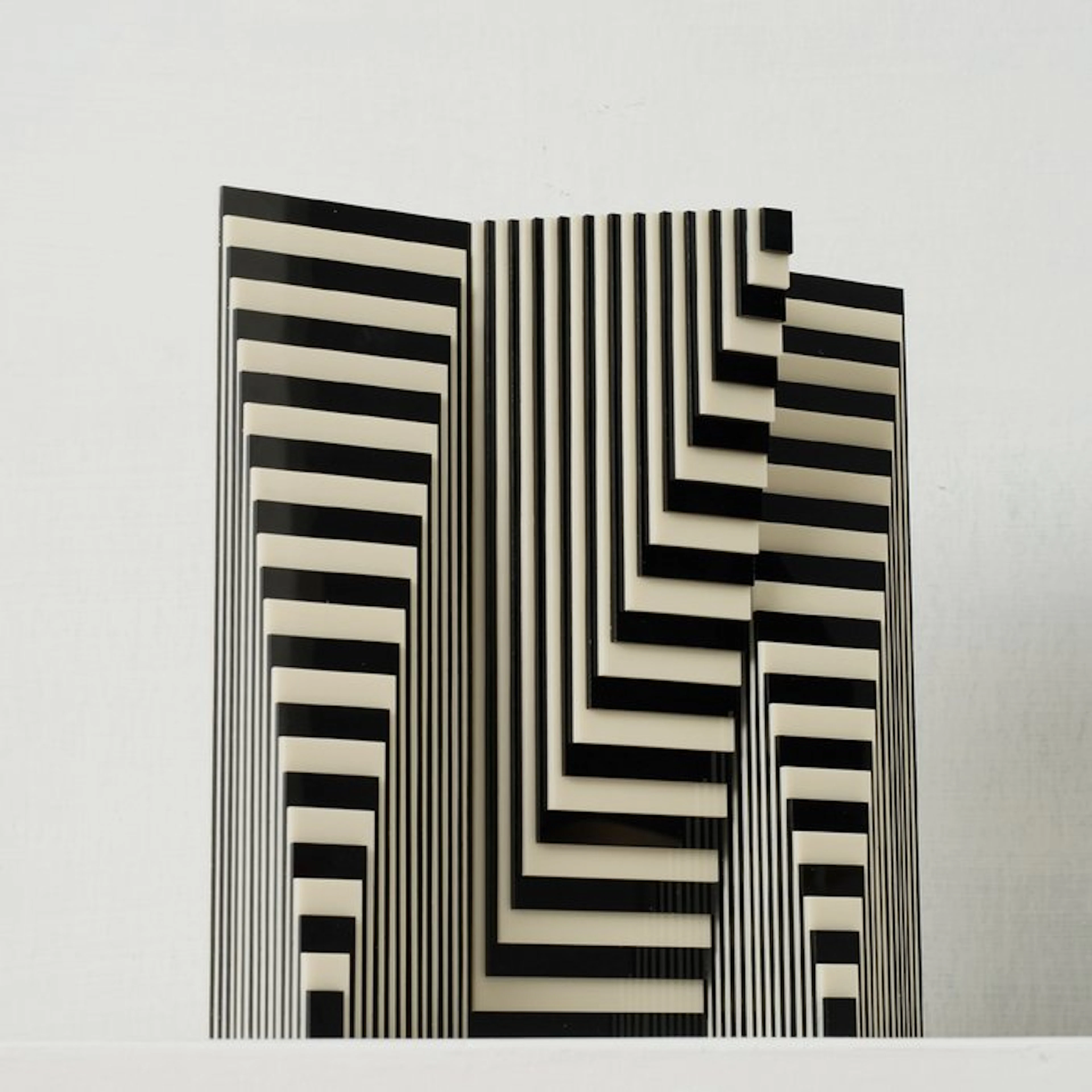 Gio Schiano - LIMITED EDITION - Disillusion