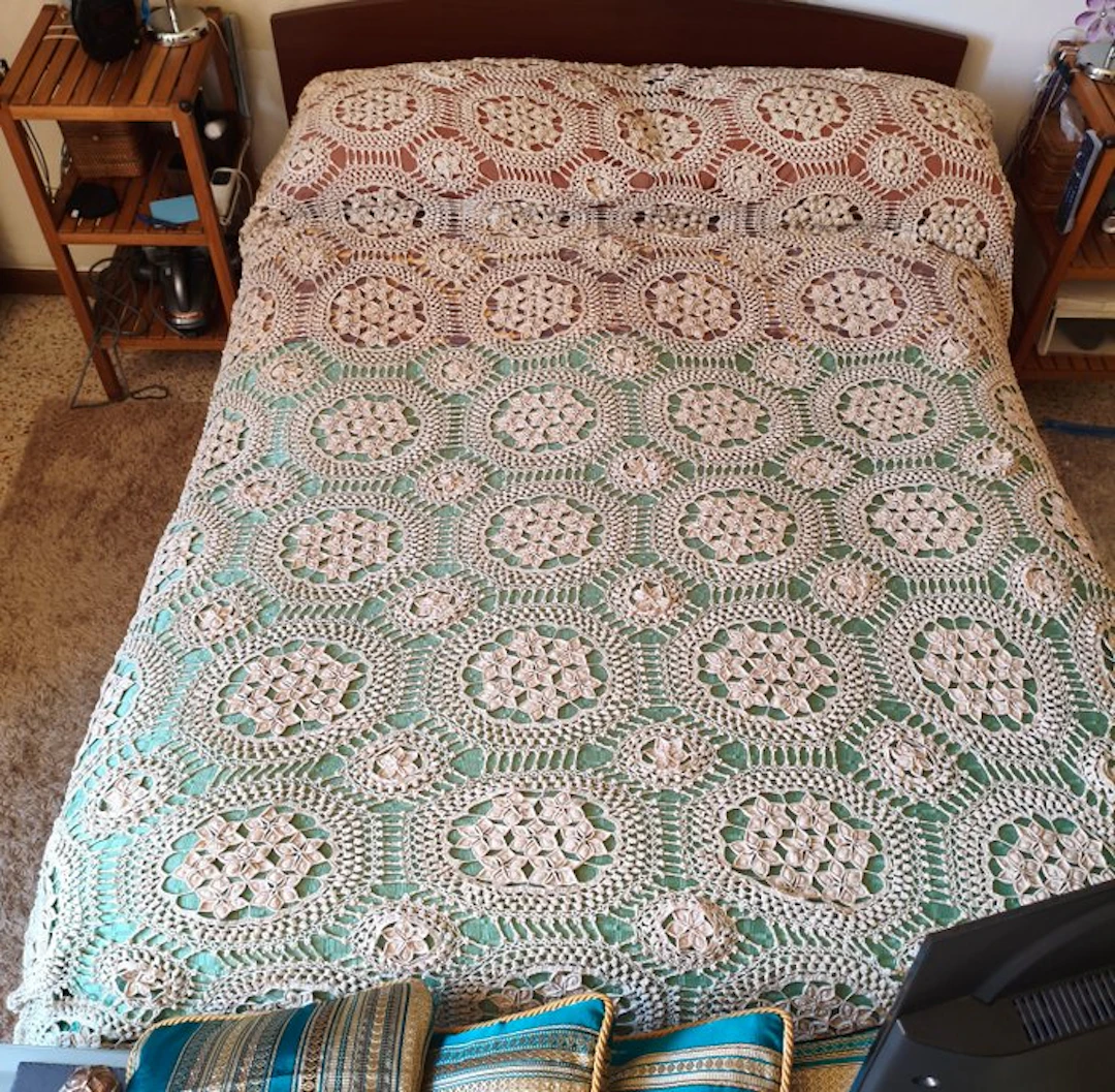 Bedspread - 265 cm - 255 cm - Bedspread of the Camellias