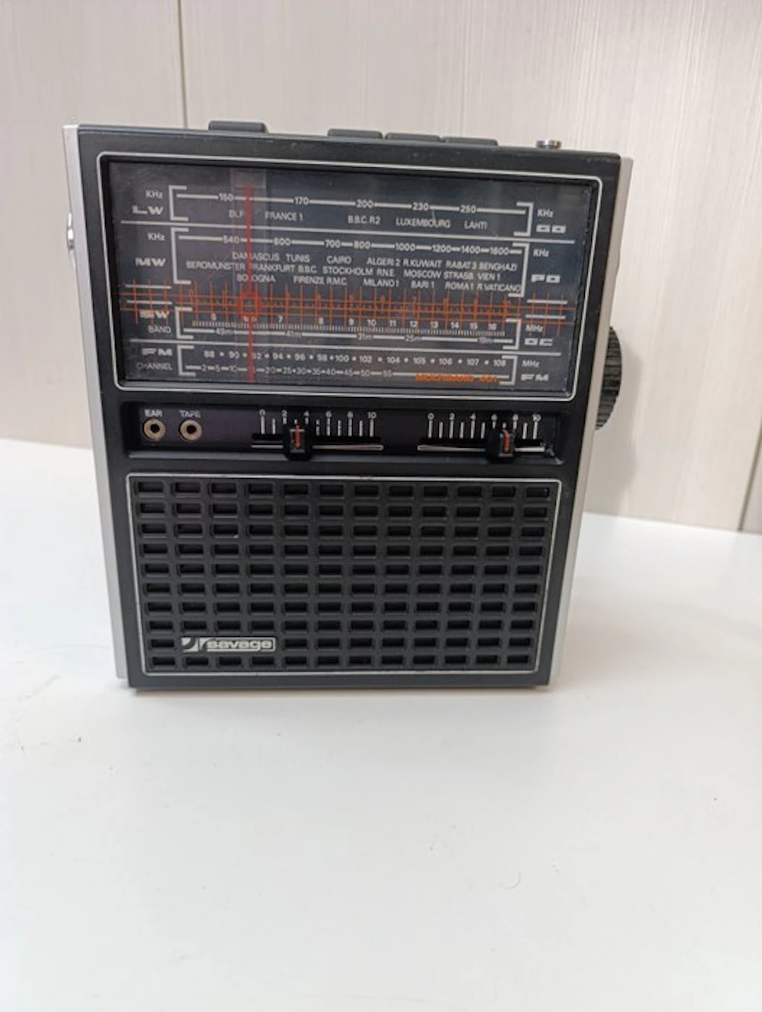 Savage - Multiband 401 Portable radio