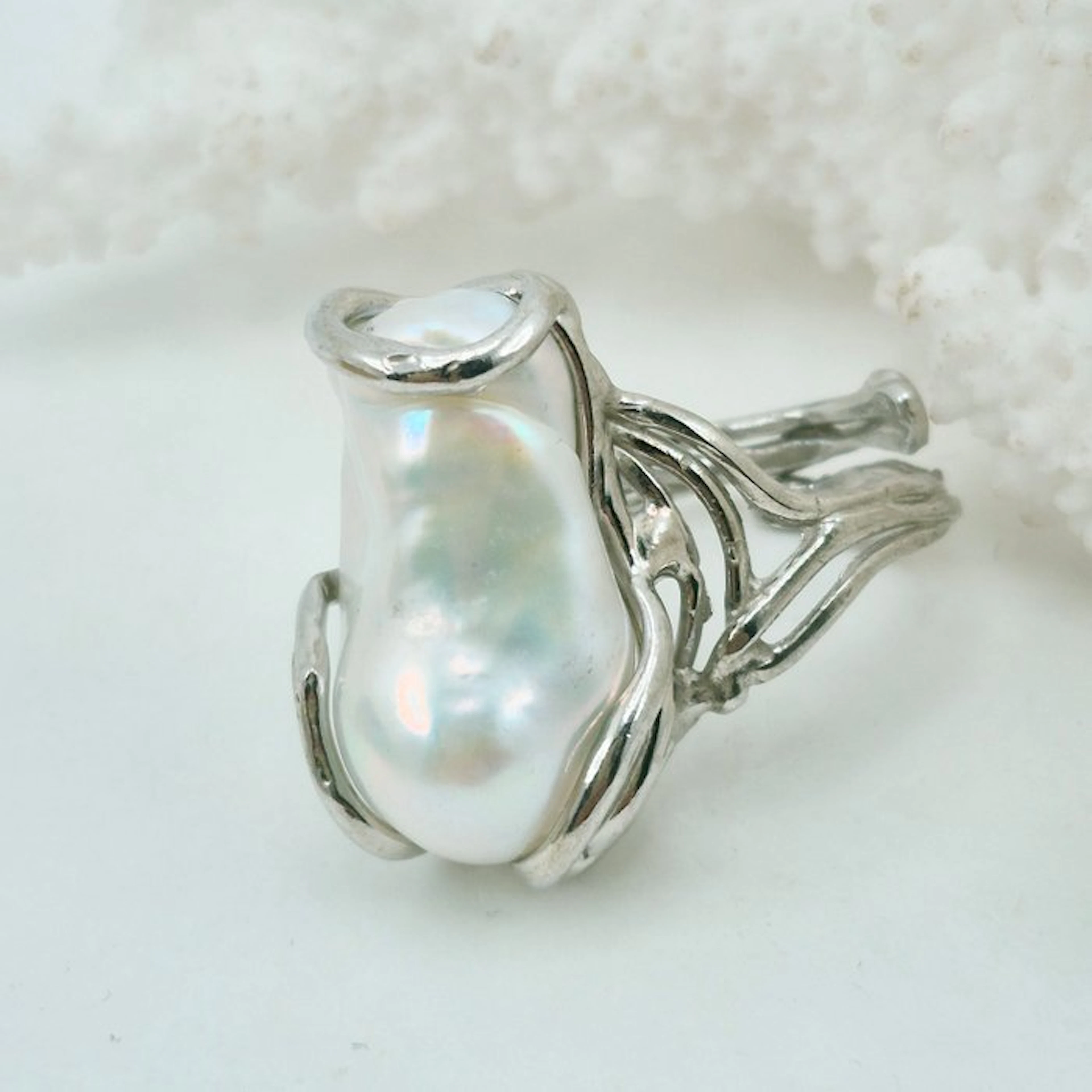 Silver, No Reserve - Ring - BAROQUE PEARL