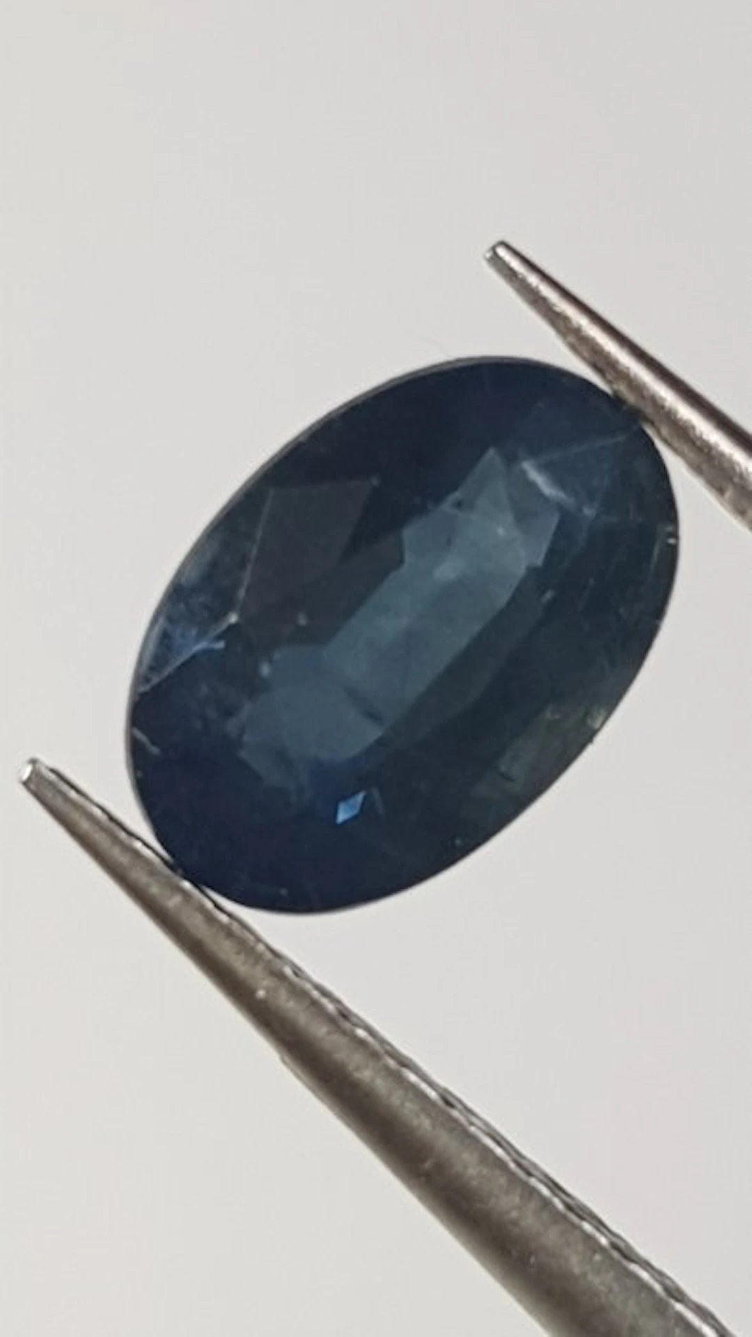 No reserve price - 1 pcs Blue Sapphire - 1.57 ct...