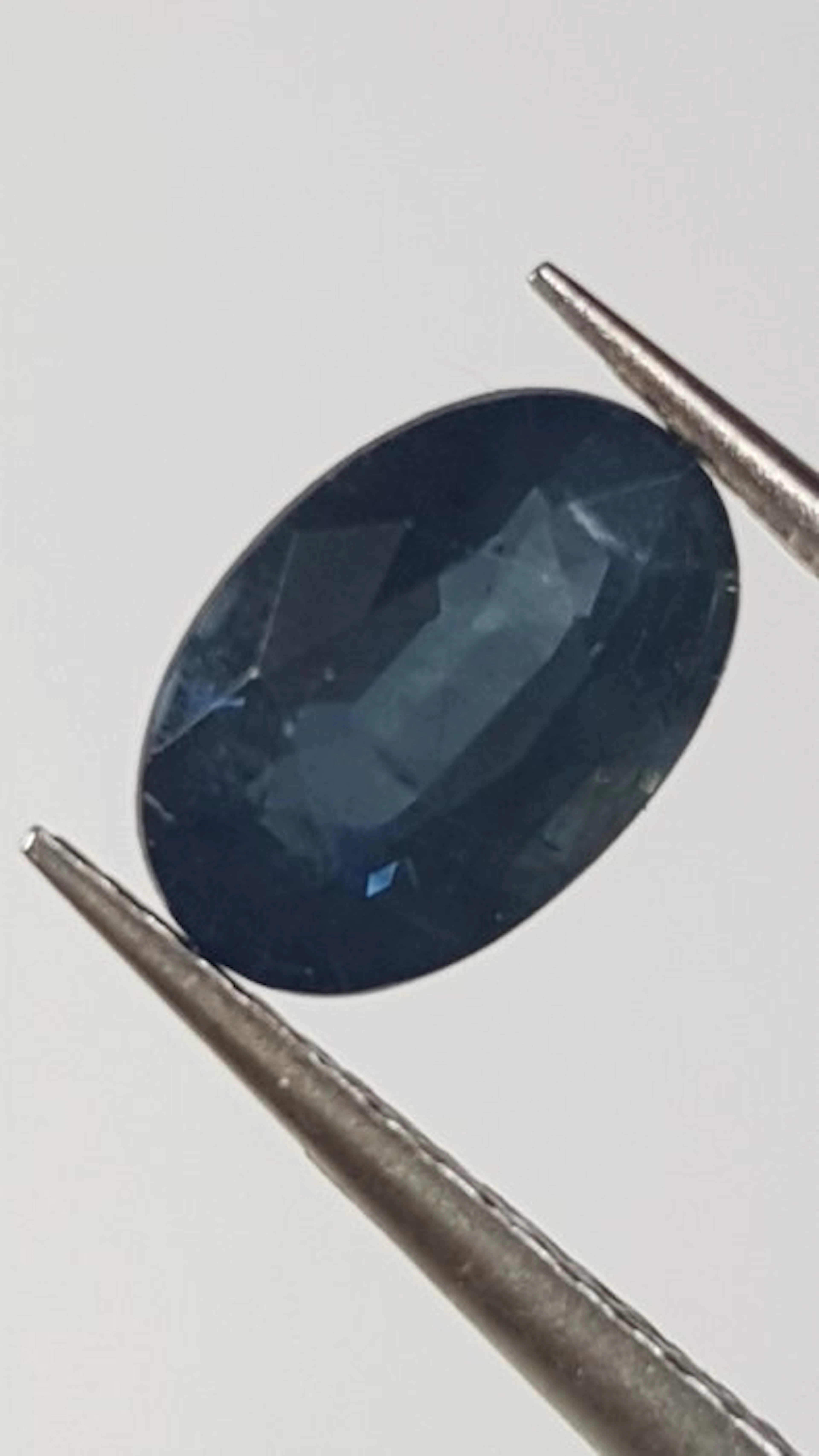 No reserve price - 1 pcs Blue Sapphire - 1.57 ct...