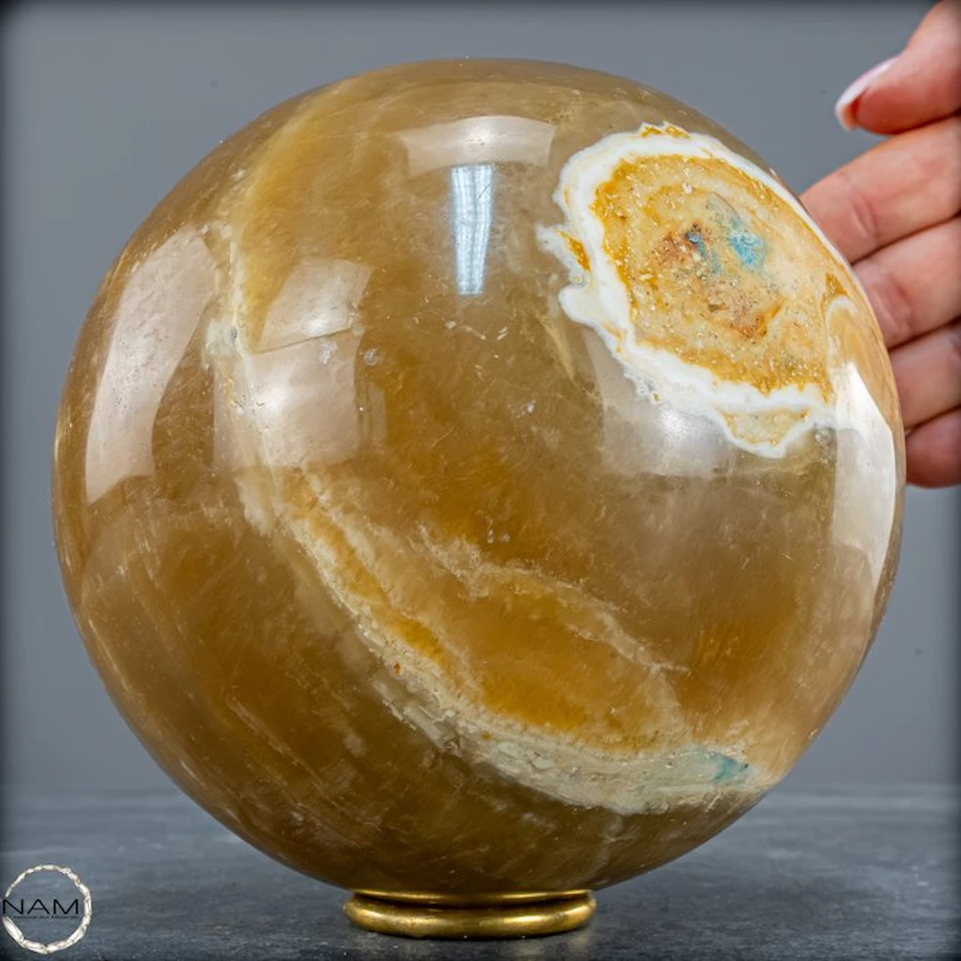 Majestic Aragonite Sphere – The artwork of the Earth in...