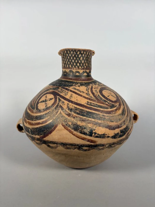 Yangshao Terracotta Painted terracotta vase