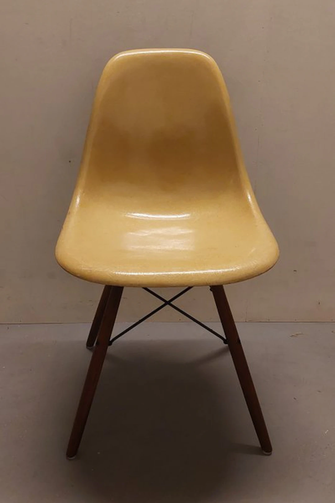 Herman Miller - Chair - DSW - Fibreglass, Wood, Metal