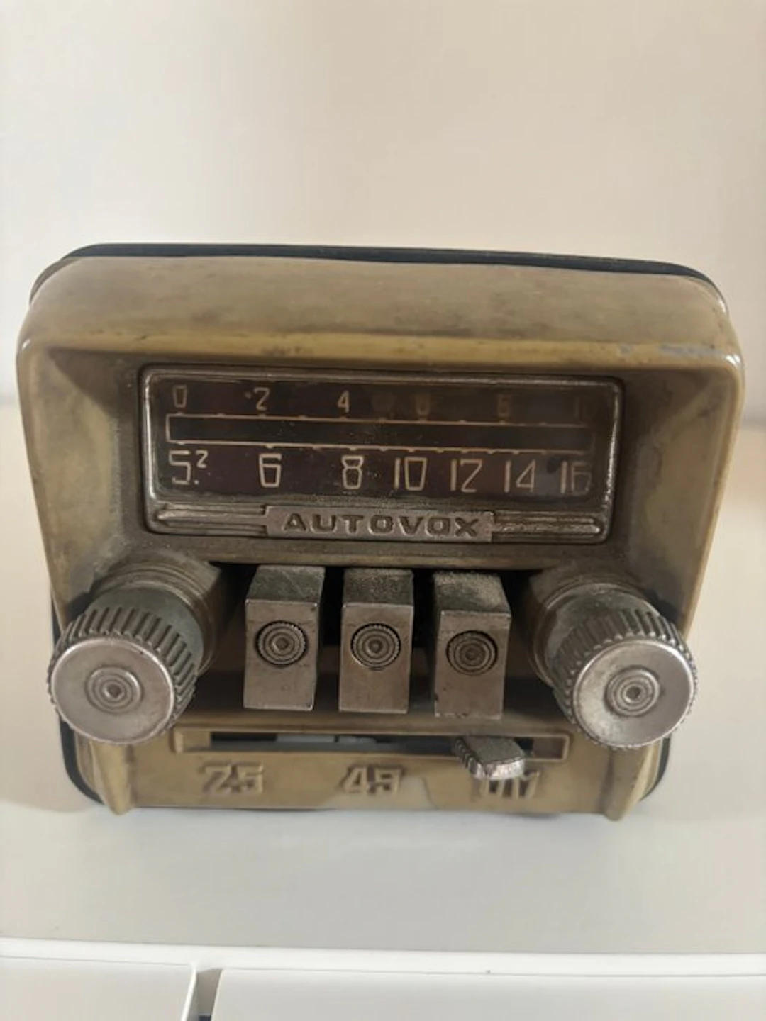 Autovo - RA 15/AR Radio