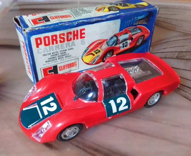 CLIFFORD TOYS Made in HONG KONG VINTAGE 1:36 - Model race...