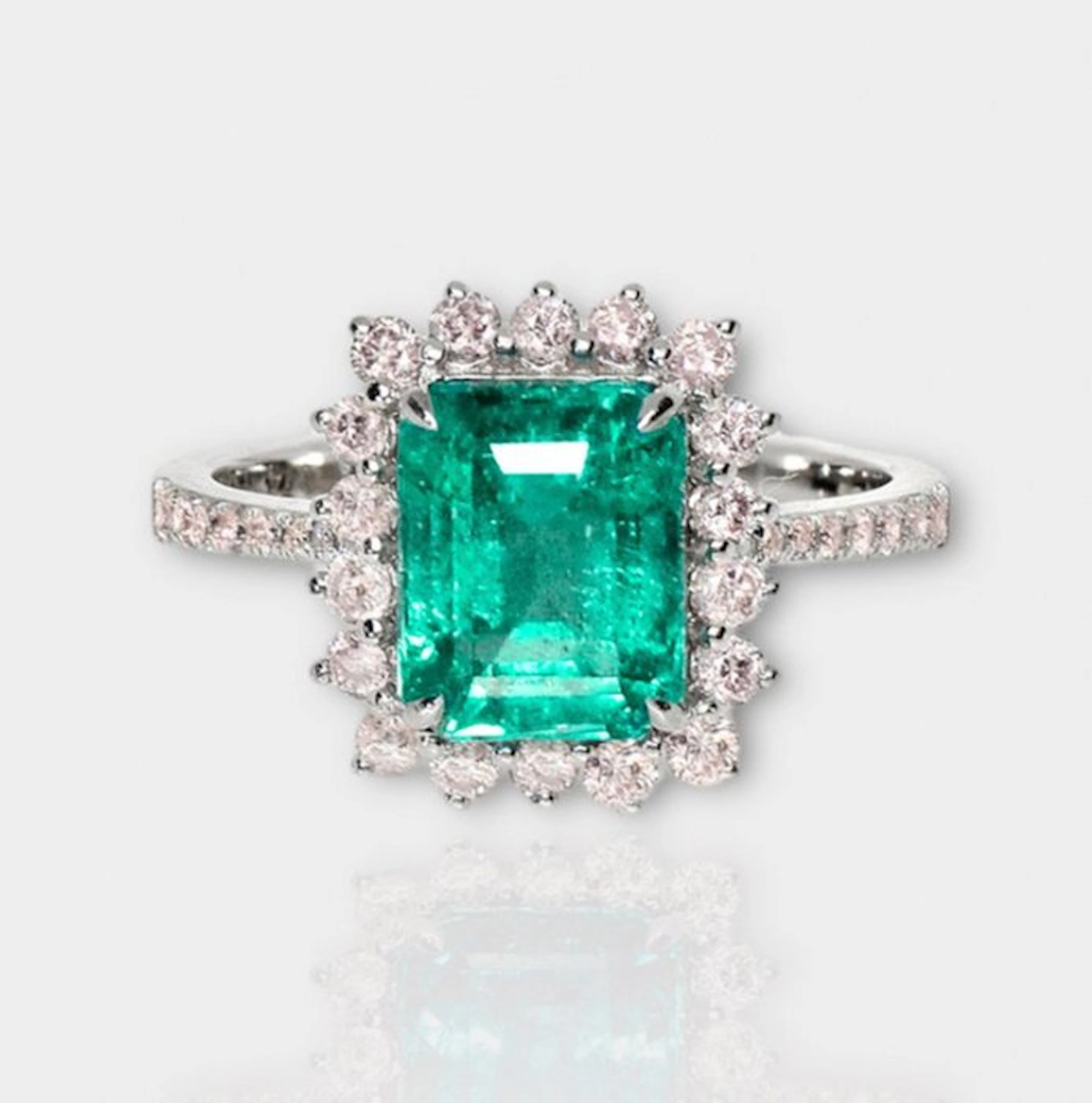 Cocktail ring - 14 kt. White gold - 3.27ct. tw. Emerald - Diamond