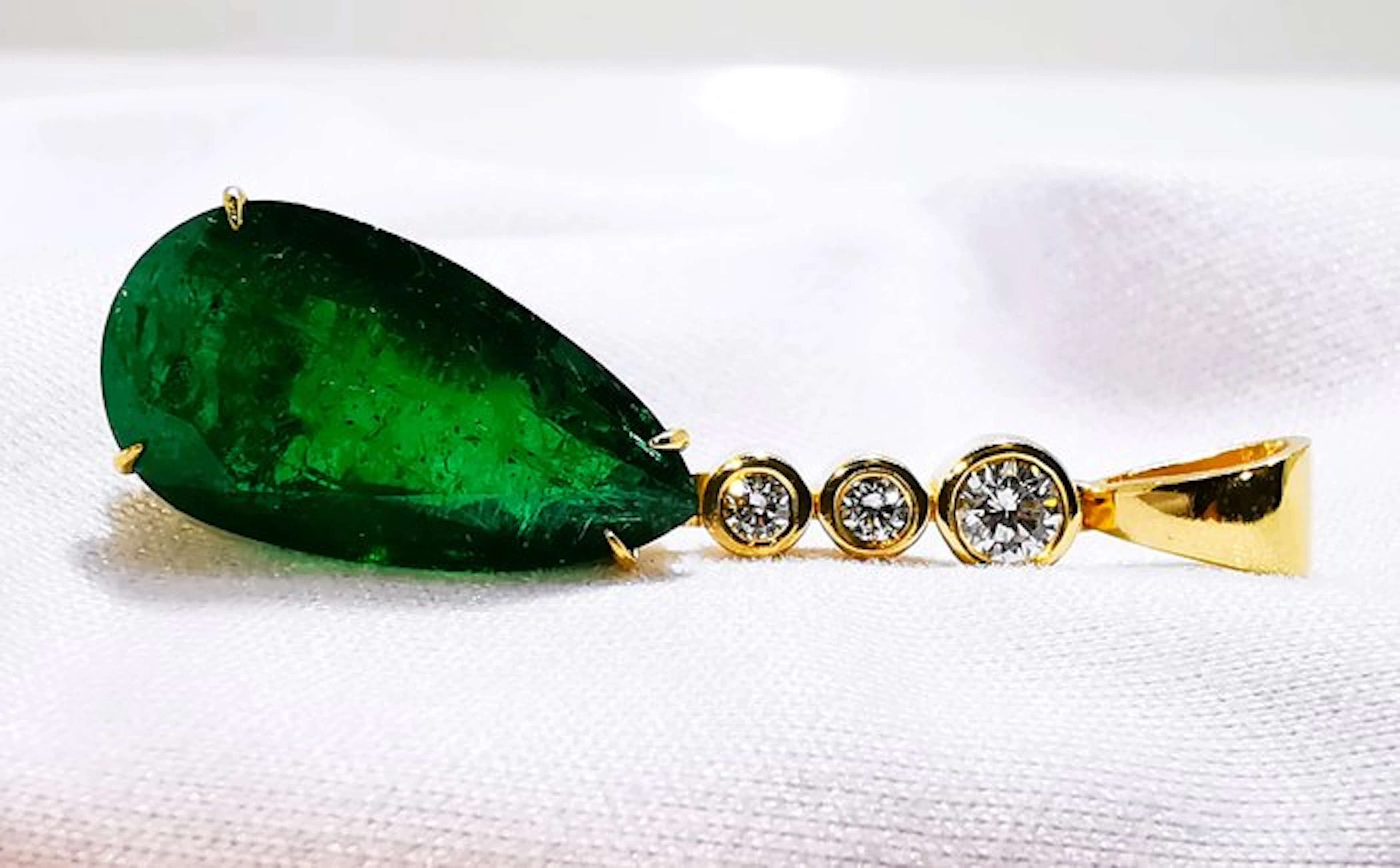 Pendant - 18 kt