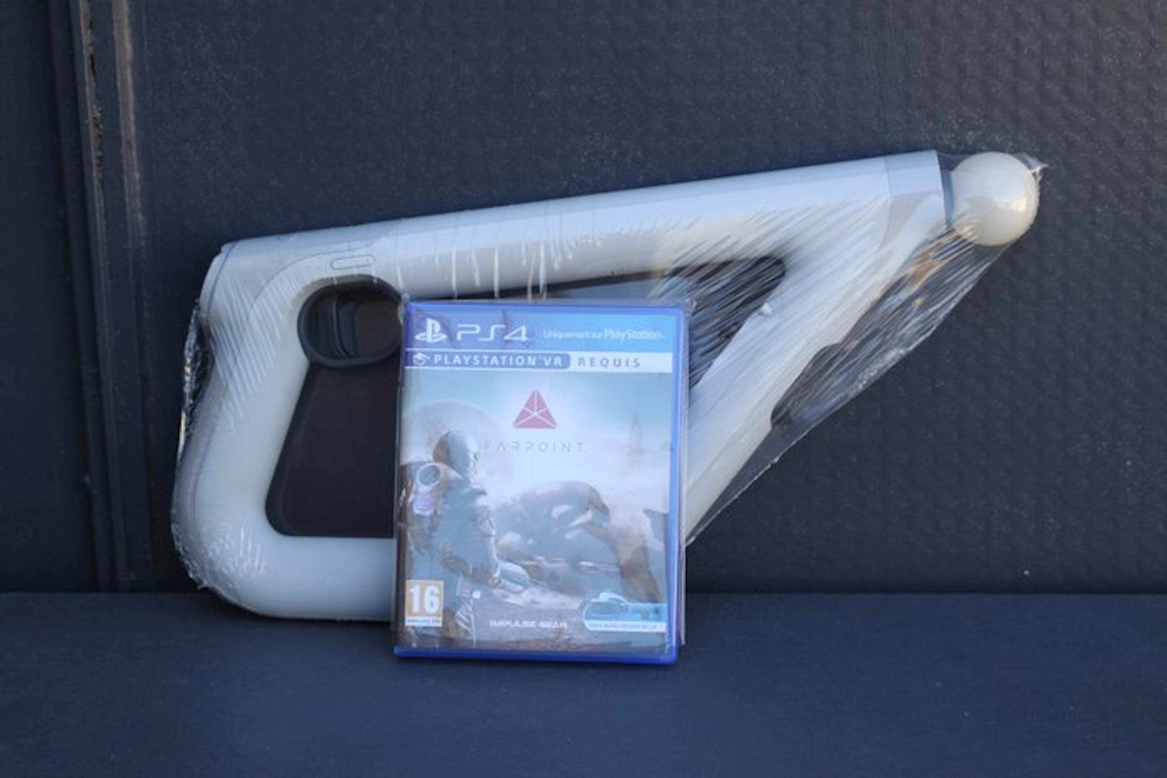 Sony - PlayStation VR Aim Controller - Farpoint - Video...