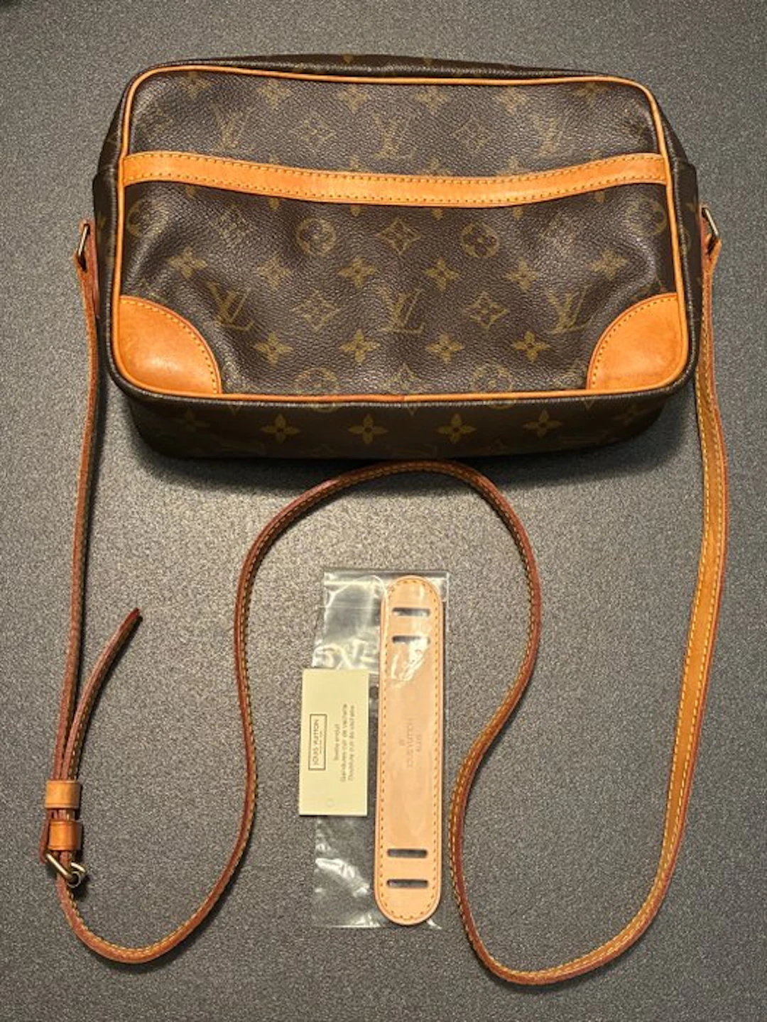 Louis Vuitton - Trocadero - Crossbody bag