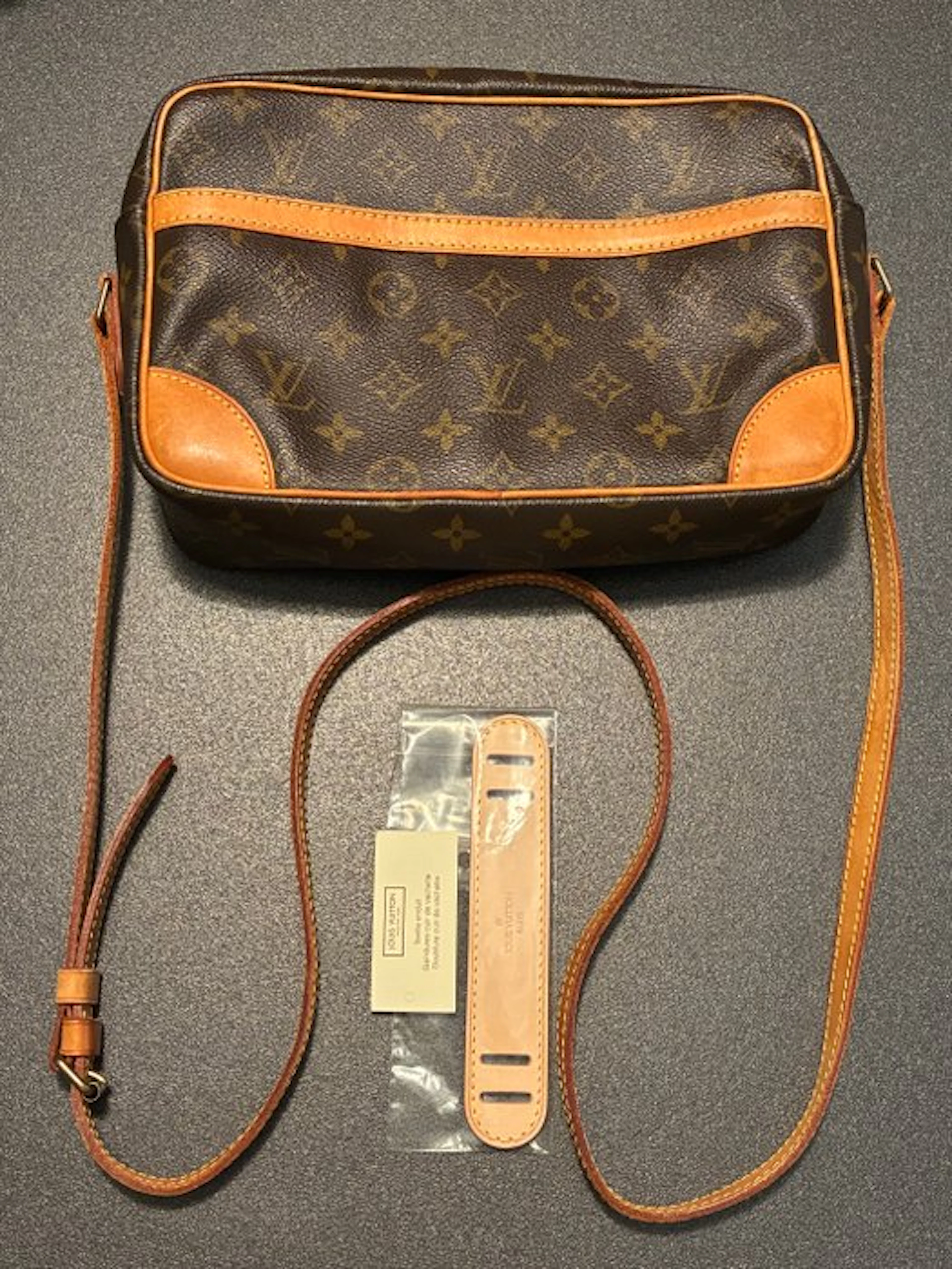 Louis Vuitton - Trocadero - Crossbody bag
