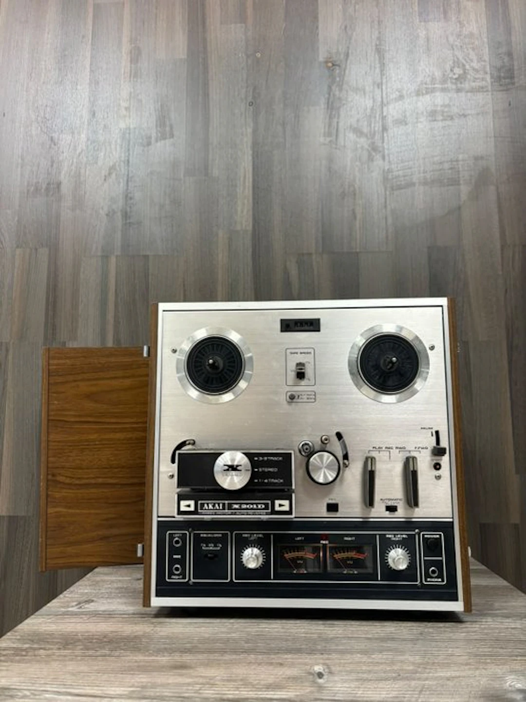Akai - X-201D Reel to reel deck 18 cm