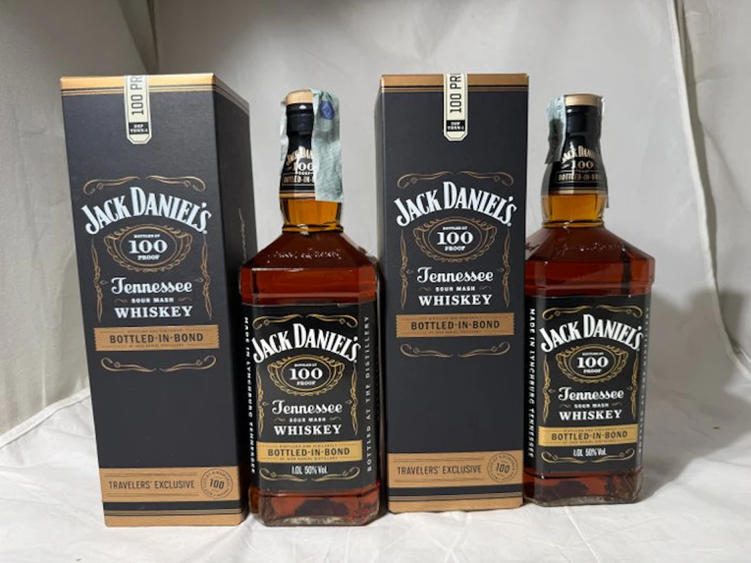 Jack Daniel's Bottled-in-Bond - b. 2020s - 1 Litre - 2 bottles