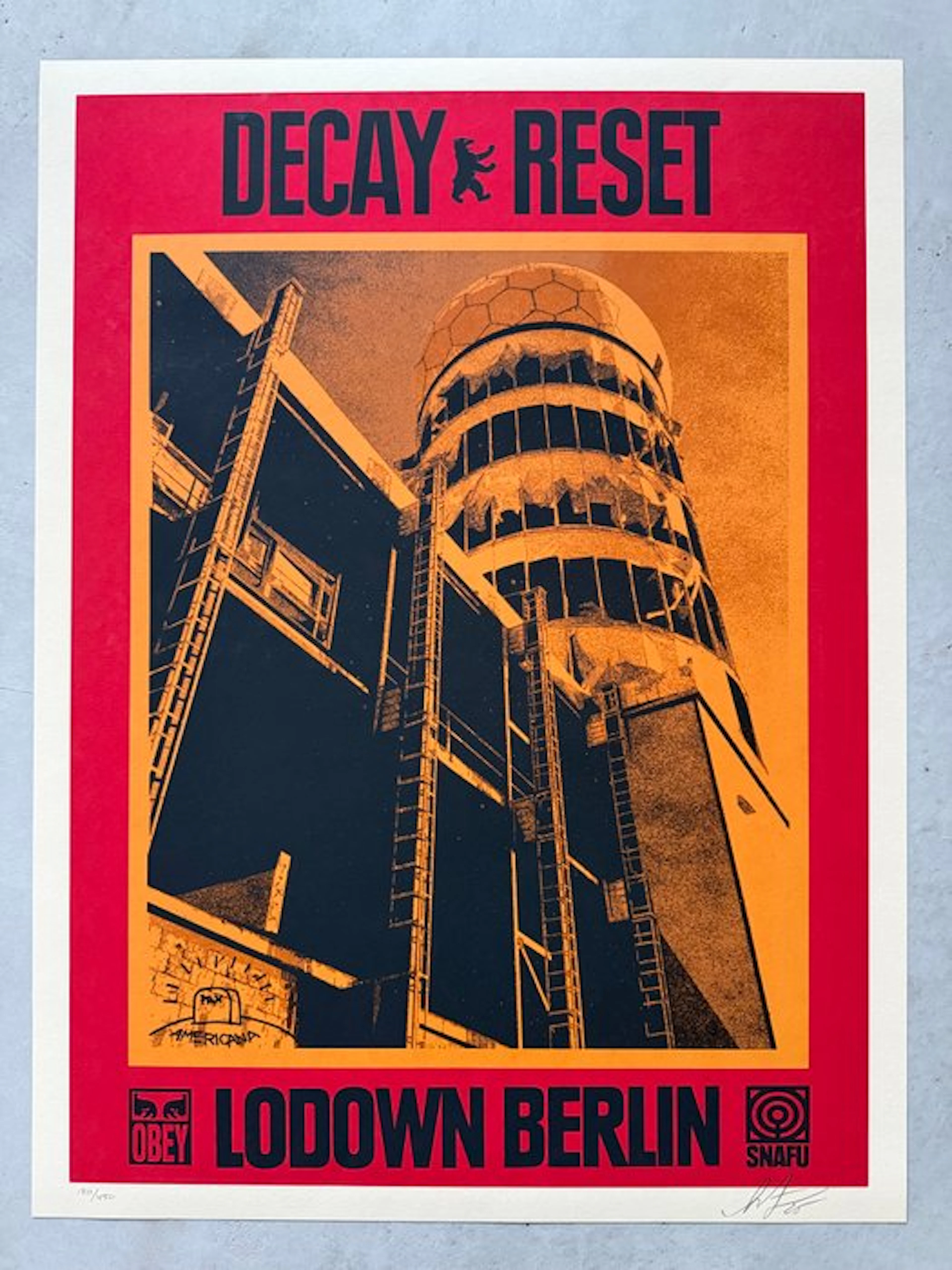 Shepard Fairey (OBEY) (1970) - Lodown/OBEY: Decay Reset