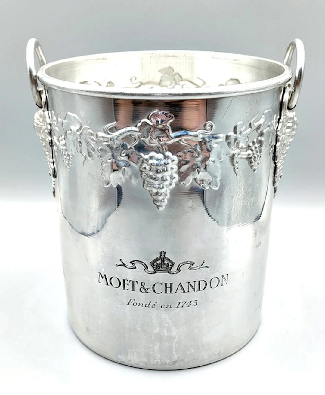 « MOËT & CHANDON – Fondé en 1743 » - Champagne cooler...