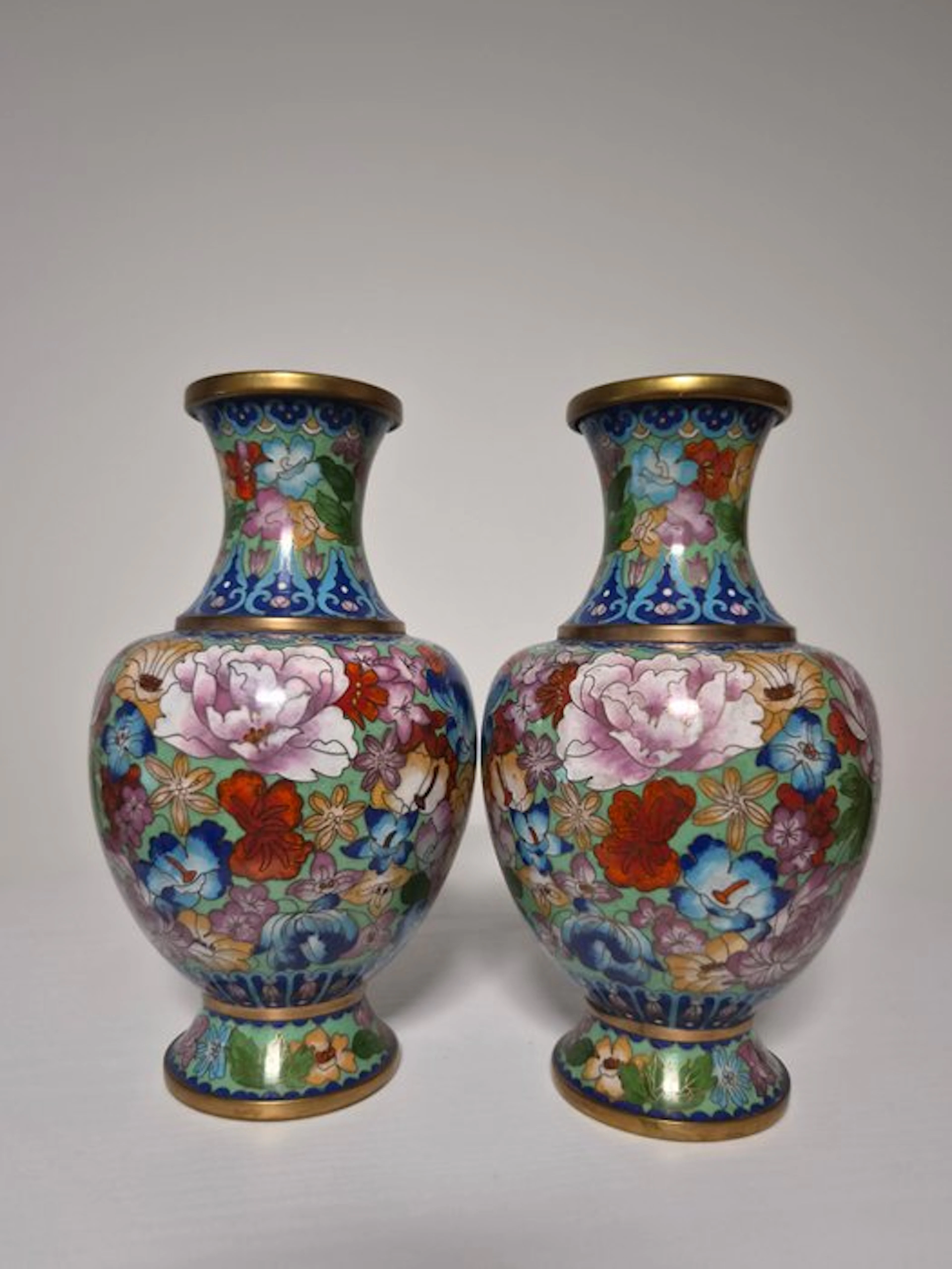 Vase (2) - Pair of Vintage Chinese Cloisonné Vases...
