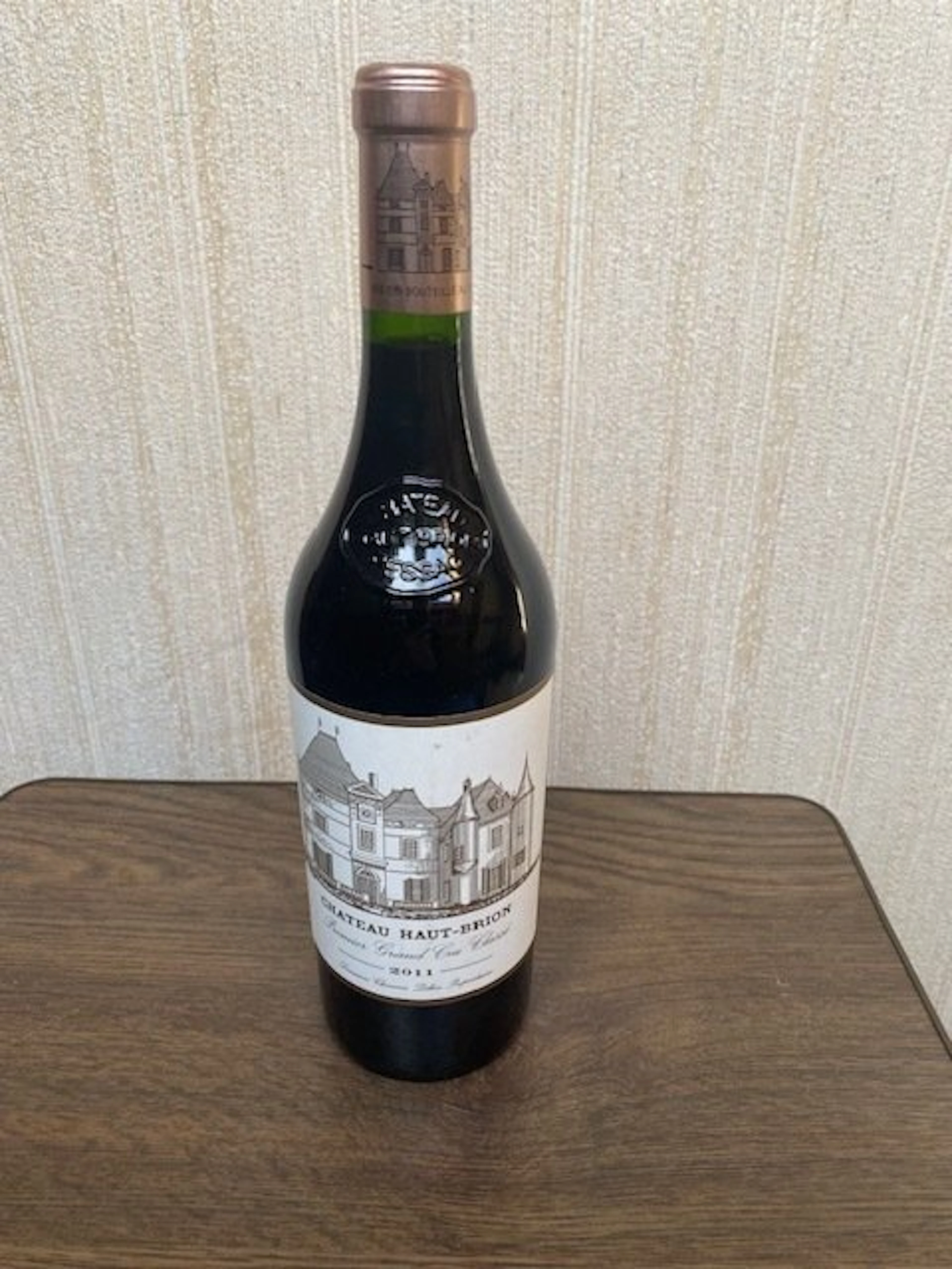 2011 Chateau Haut-Brion - Pessac-Léognan 1er Grand Cru Classé - 1