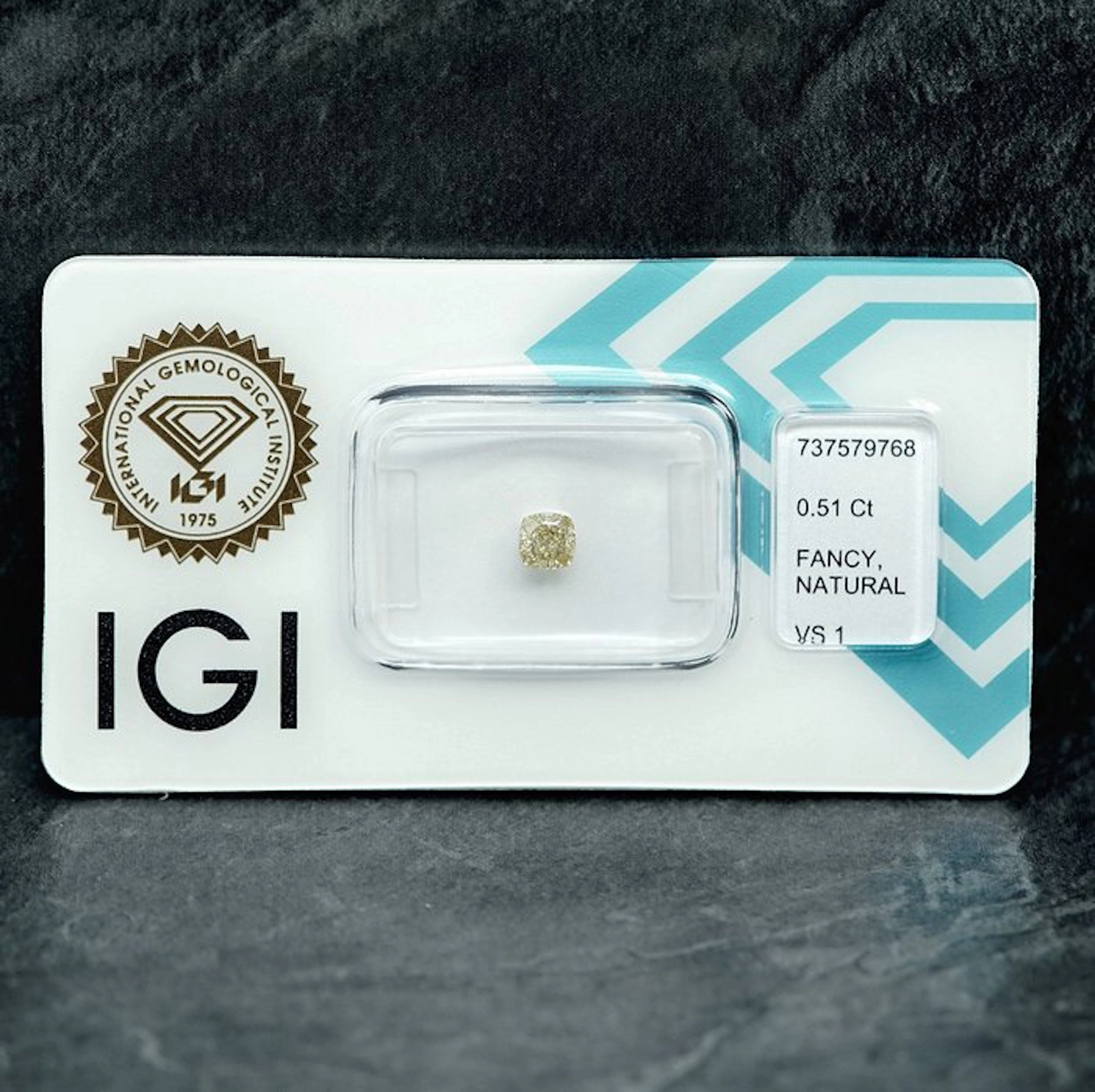 1 pcs Diamond (Natural coloured) - 0.51 ct - Cushion...