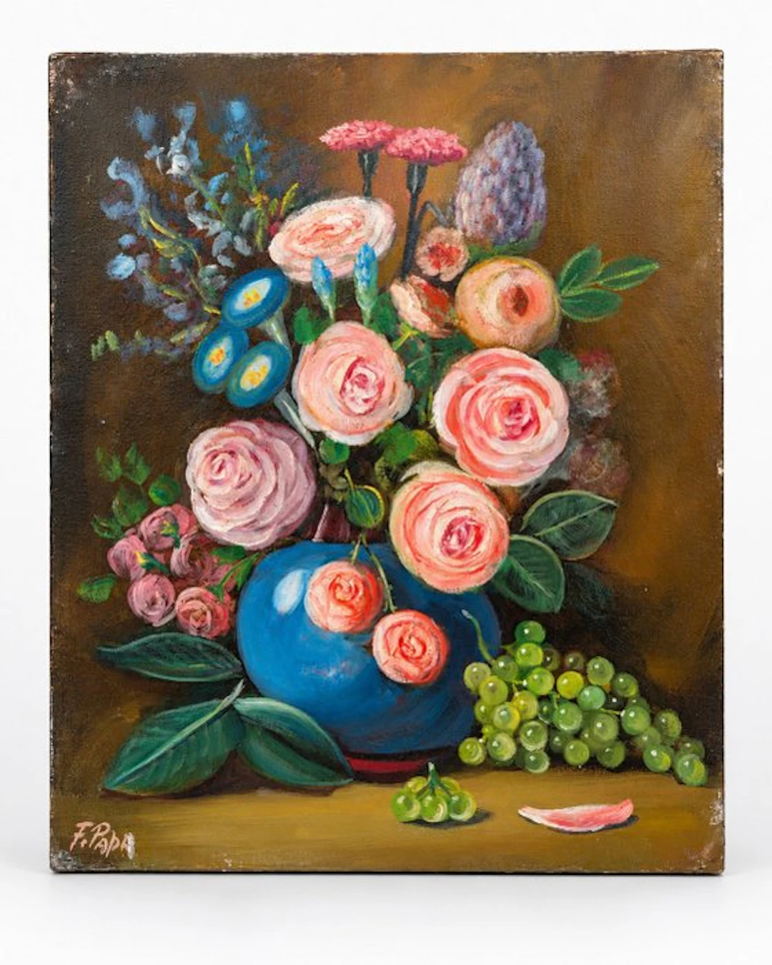 French School (XX) - Rose in vaso blu con uva