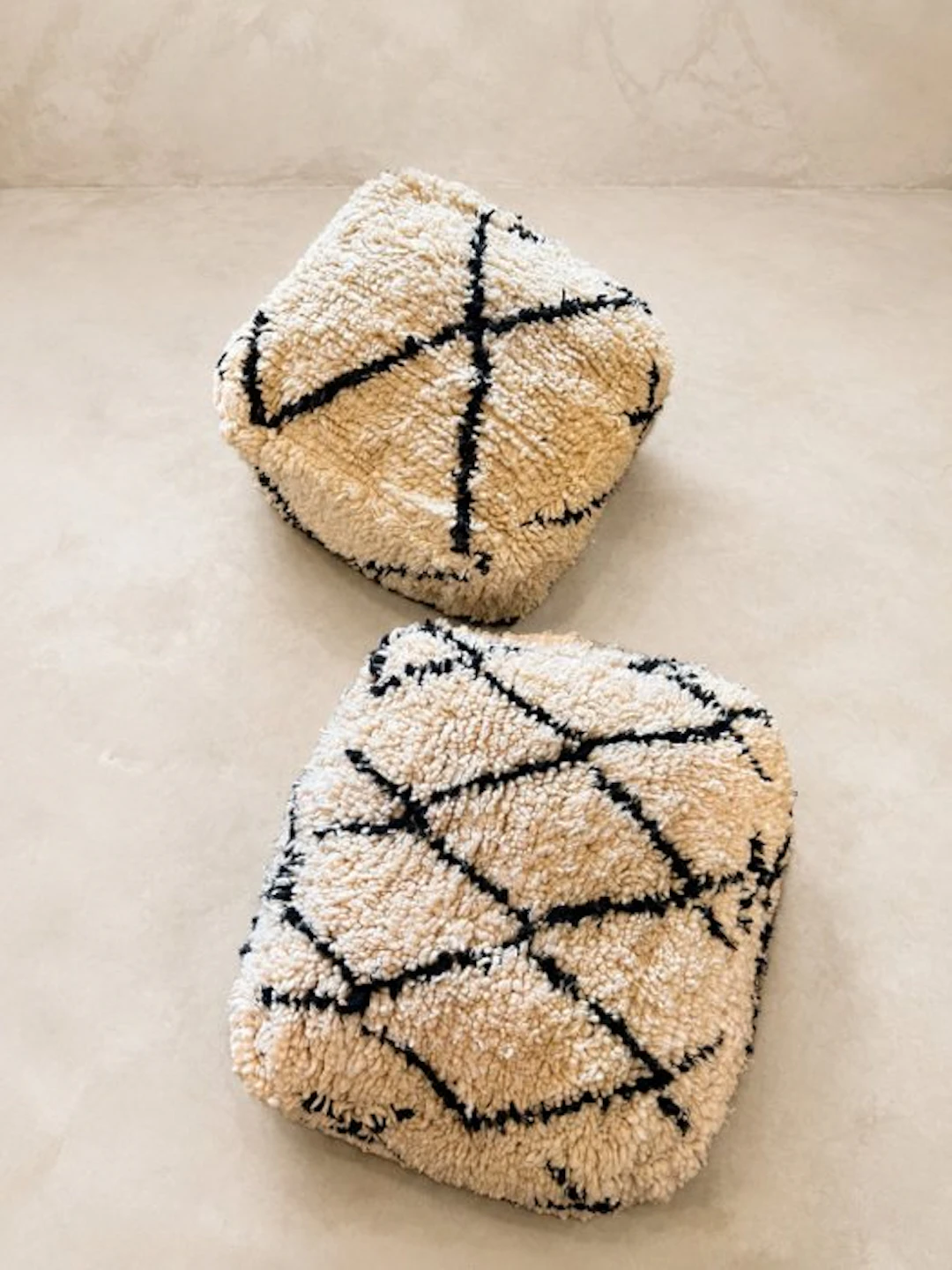 Pouffe - Two handmade Moroccan bohemian wool poufs. - Wool