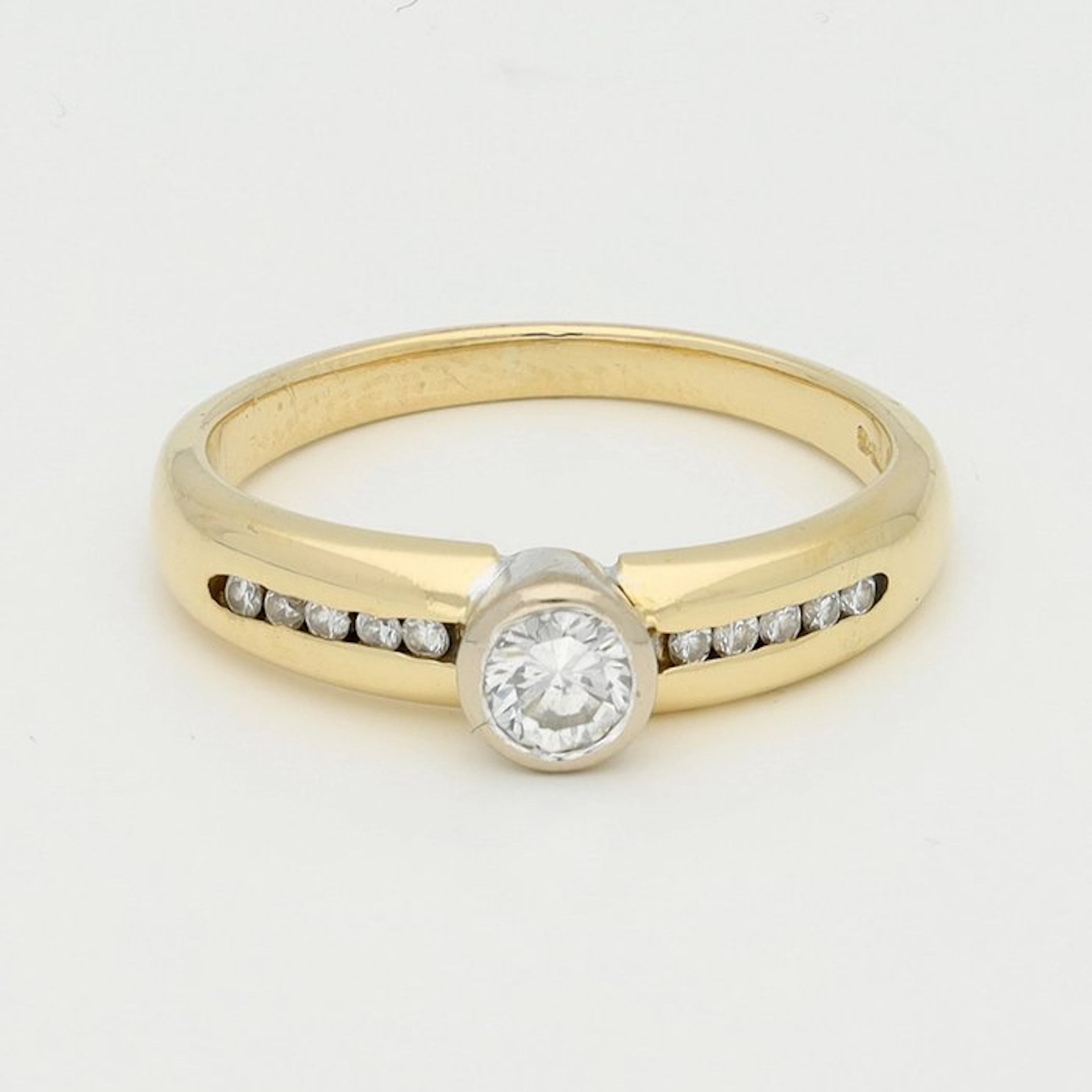 Ring - 18 kt. Yellow gold - 0.22ct. tw. Diamond (Natural) - Shoulder