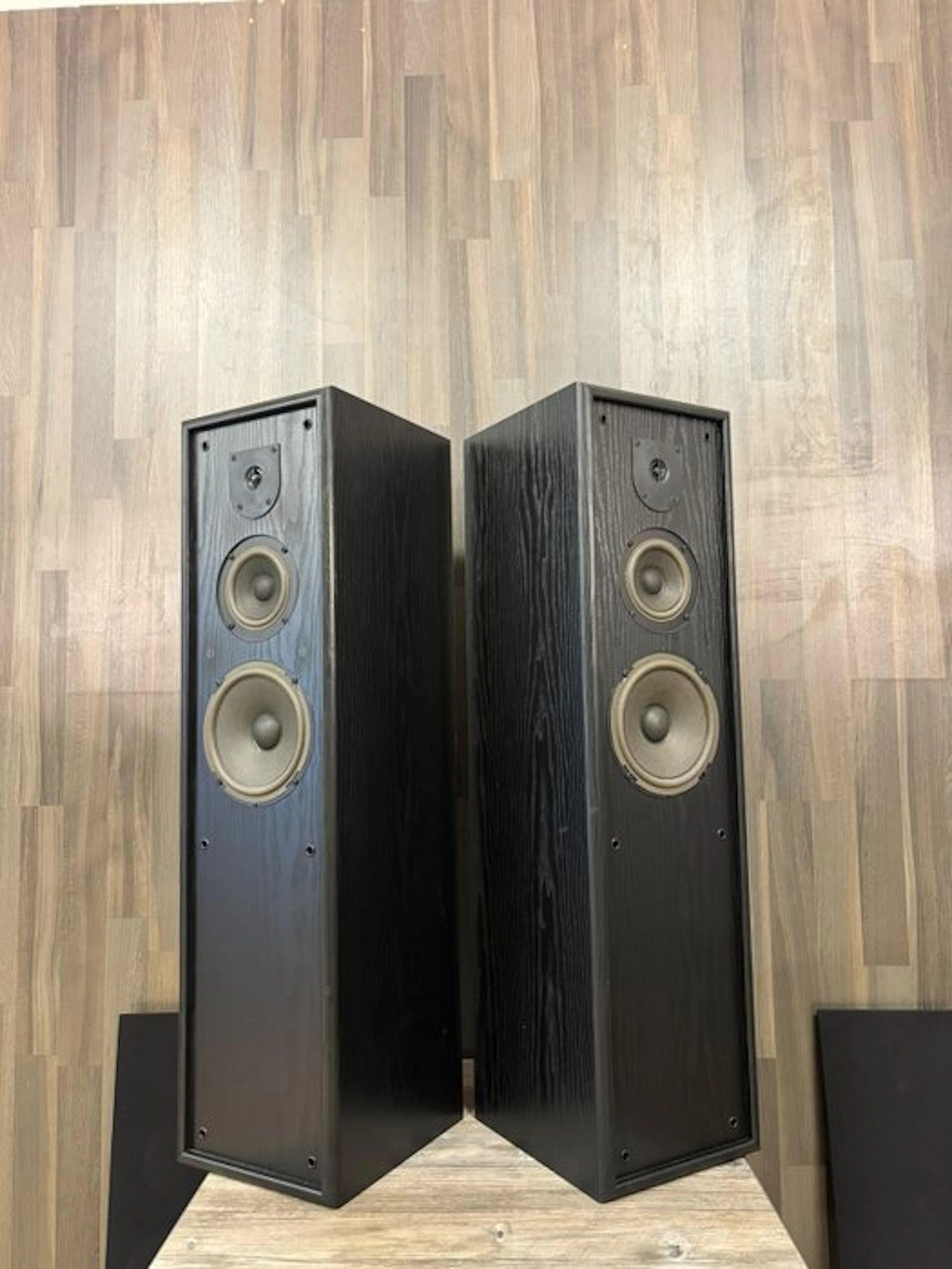 JBL - TLX 5000/ 3-Way Floorstanding Bass-Reflex Loudspeaker Speaker set