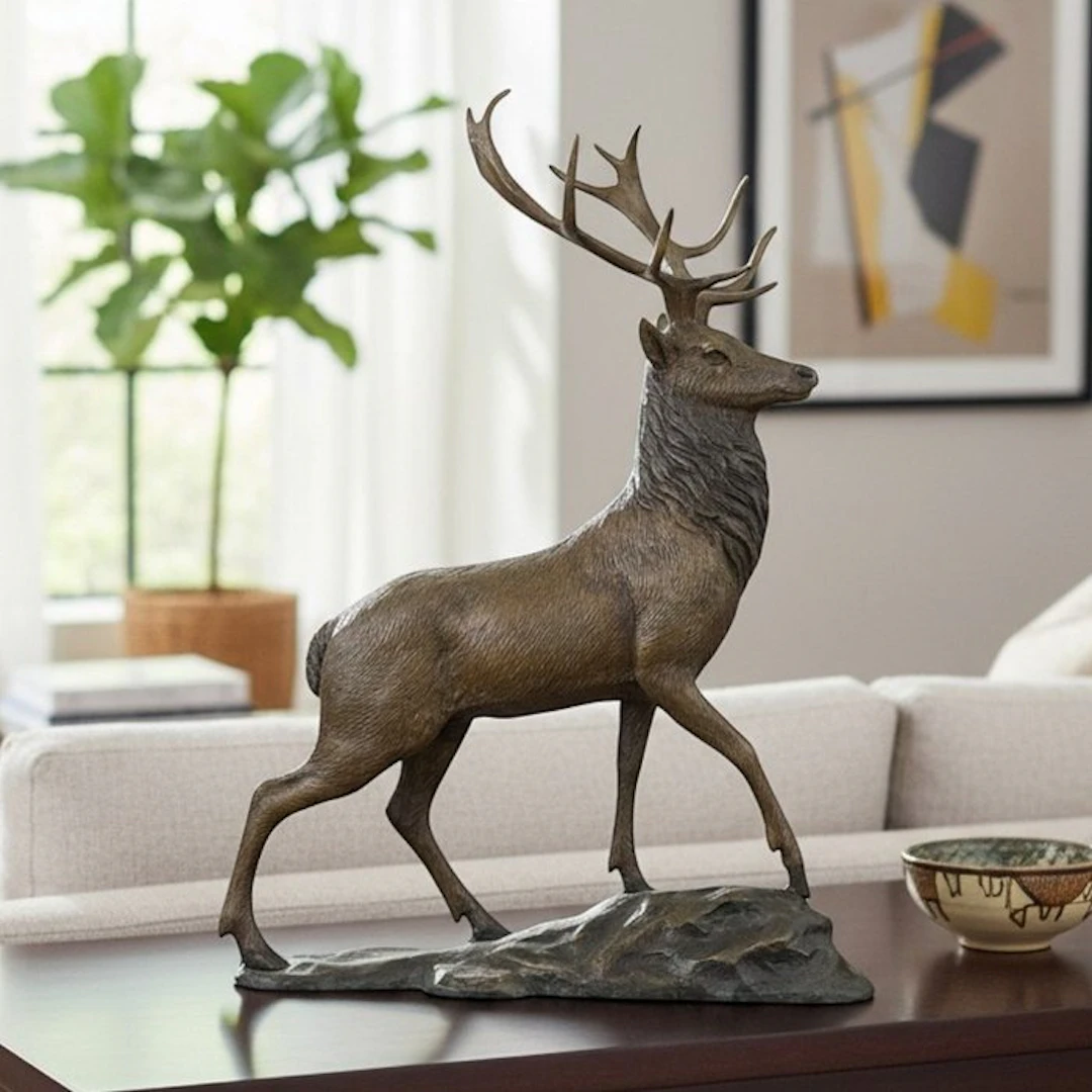 Sculpture, Majestic Stag - Deer - 35 cm - Bronze