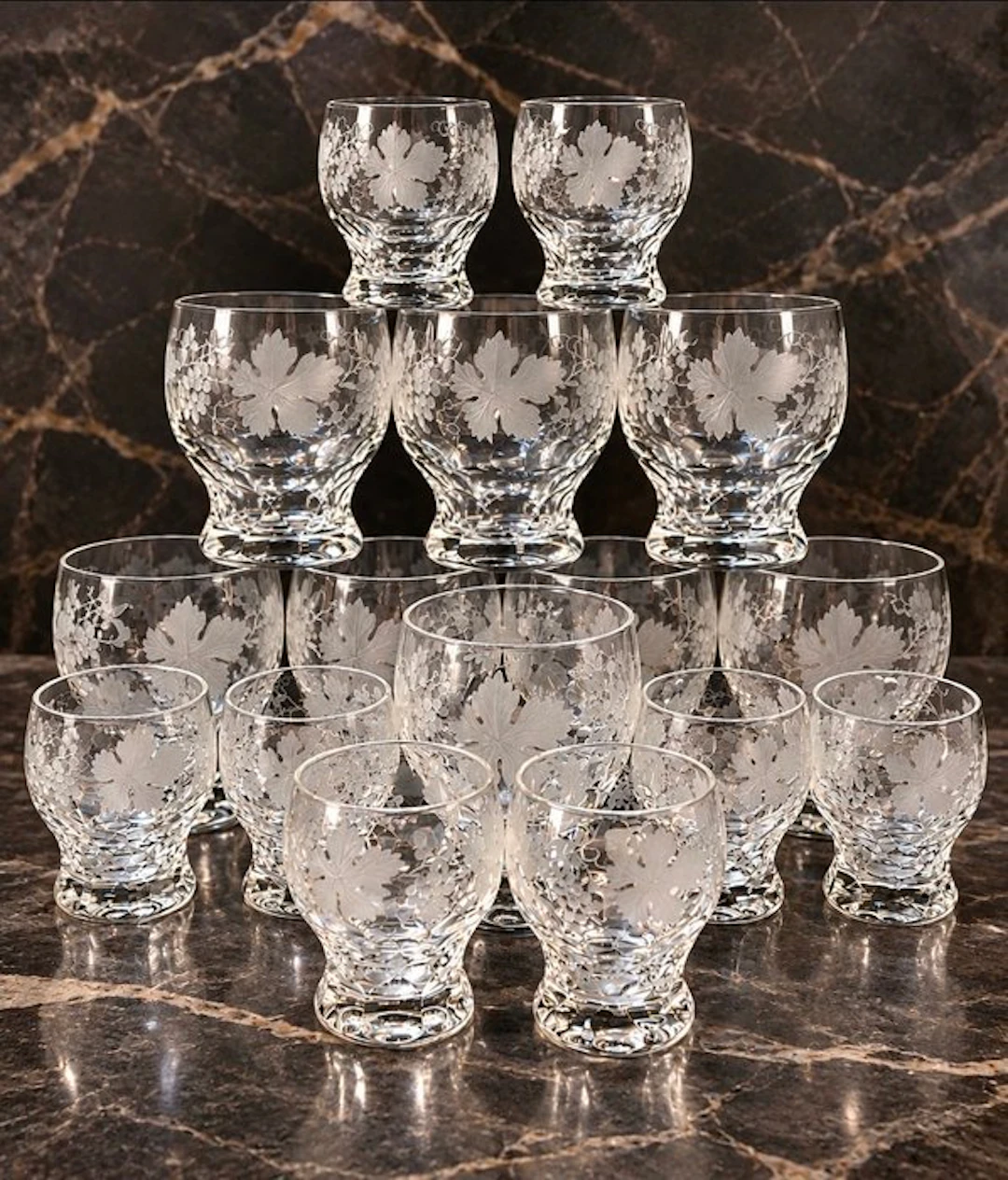 Val Saint Lambert - Drinking service (16) - Vines collection - engraved crystal
