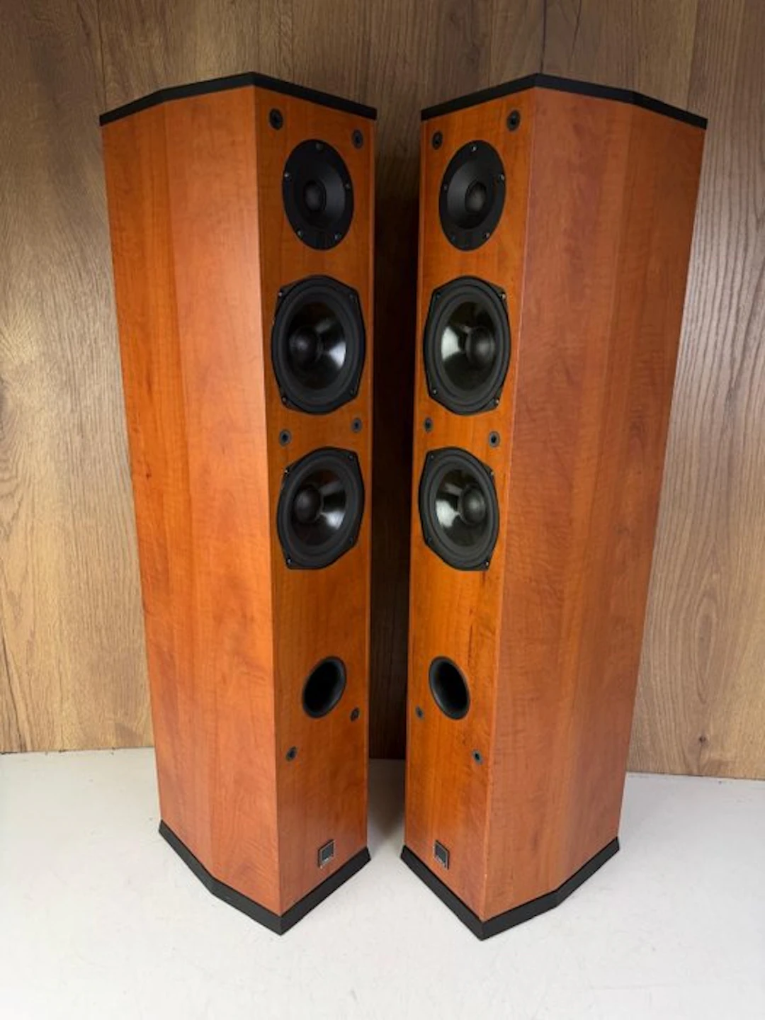 Dali - Suite 1.5 - Matching Pair Speaker set