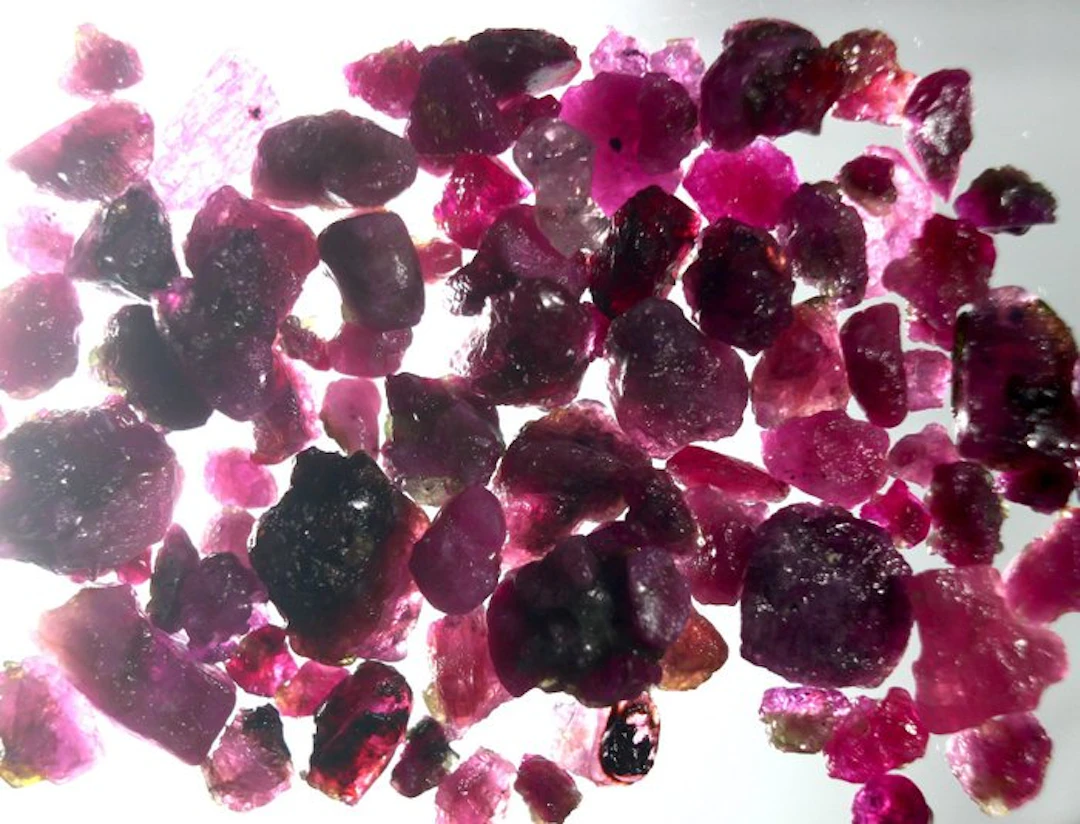 Carats 130.0 rough ruby Tanzania Specimen- 26 g
