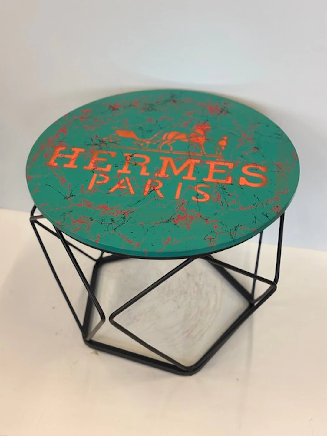 Rob VanMore - Tea-time by Hermes - ø50cm
