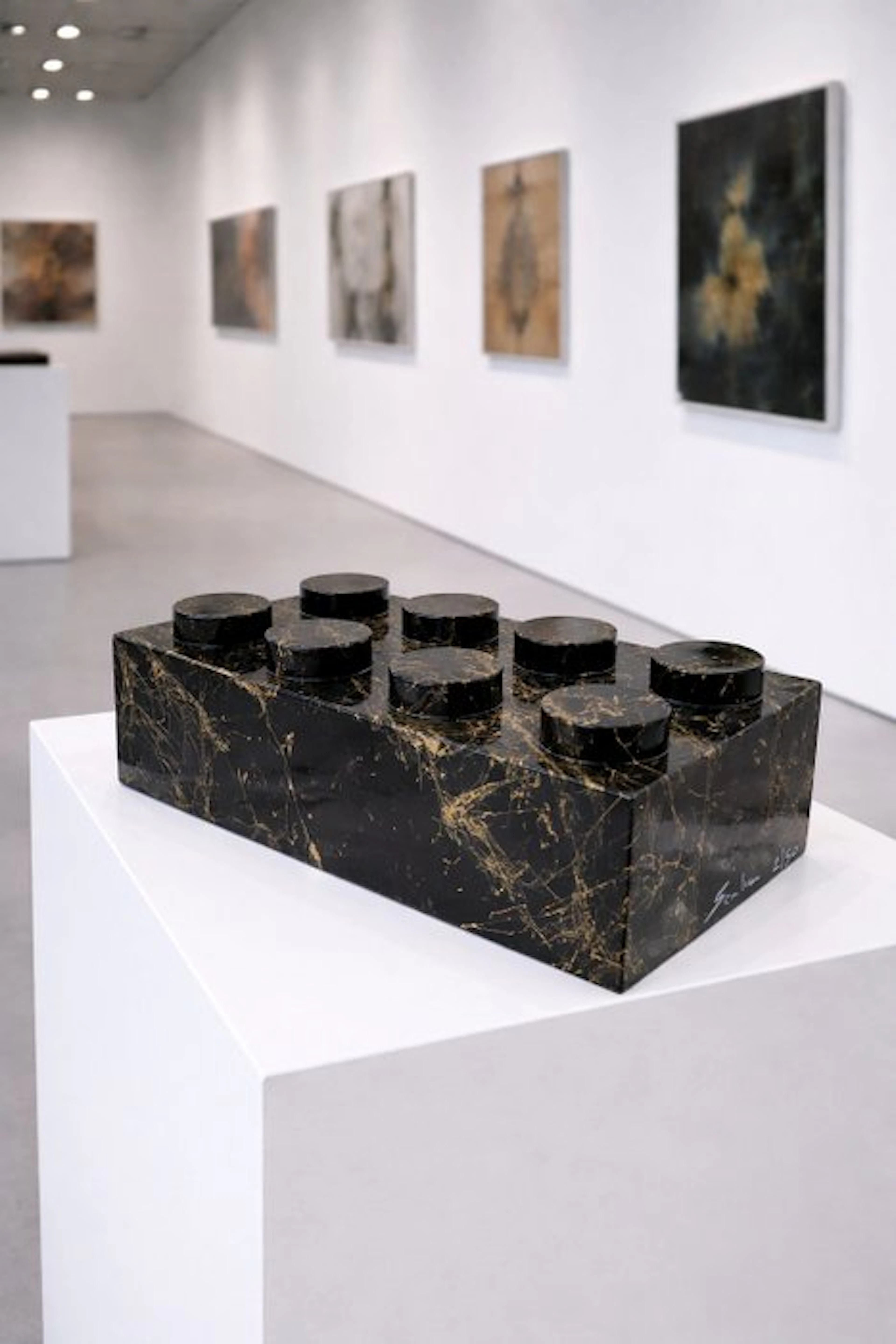 Santicri (1992) - Legold XL (black and gold marble)