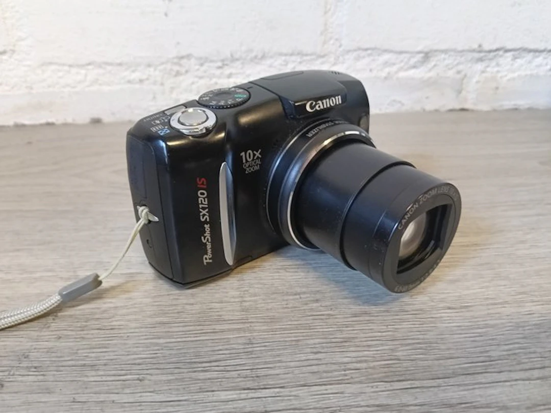 Canon PowerShot SX120 IS Digital camera