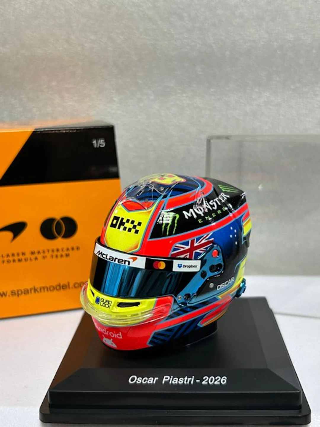 Spark 1:5 - Model car - Exclusivo! Oscar Piastri McLaren...